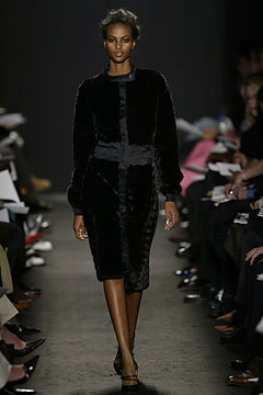 Carolina Herrera F/W 04 Look 96