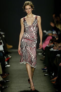 Carolina Herrera F/W 04 Look 145