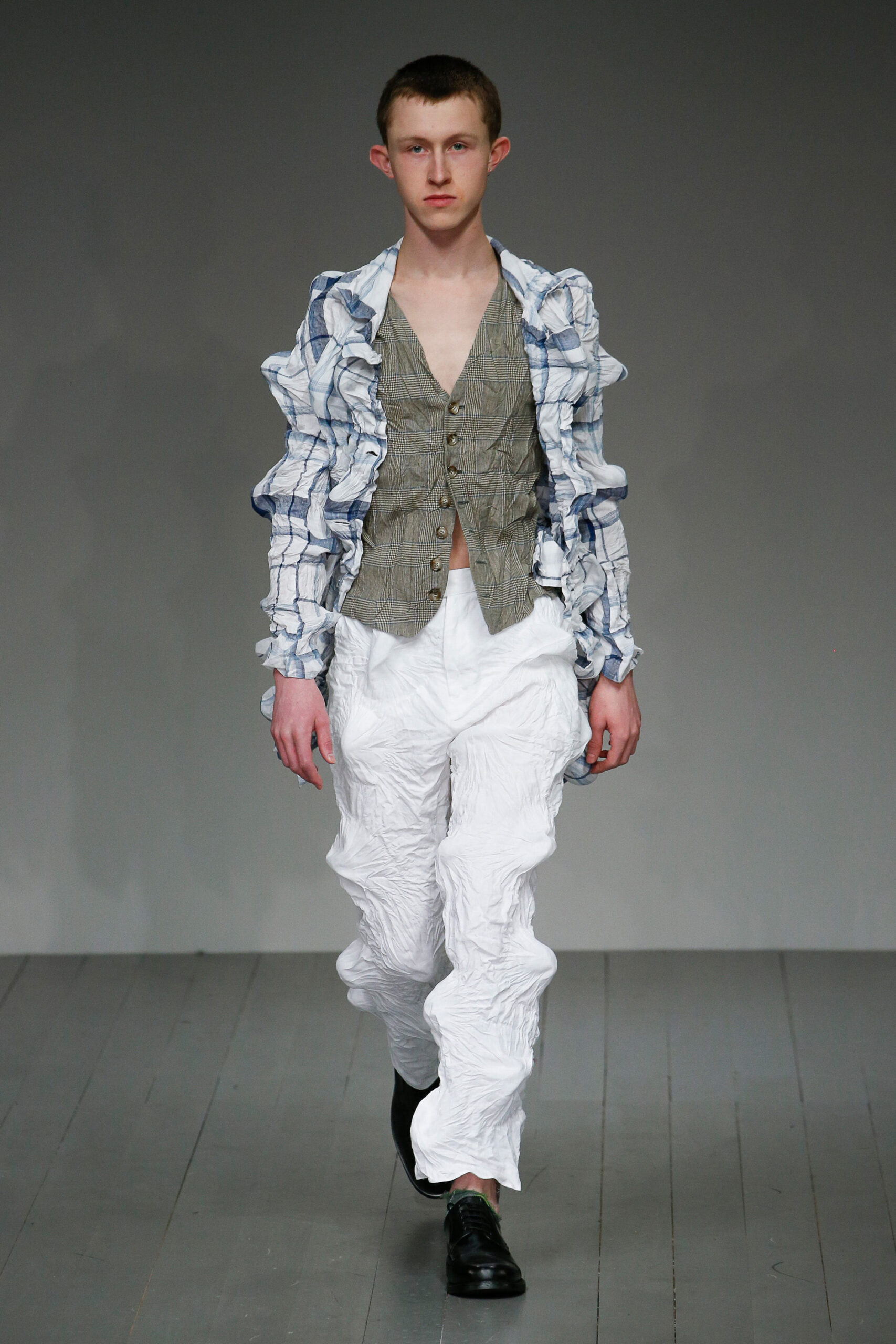 Central Saint Martins F/W 18 Menswear Look 38