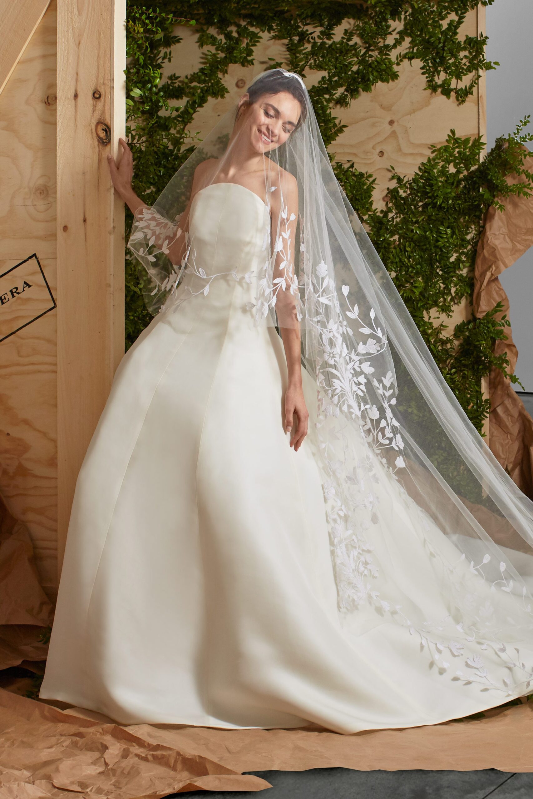 Carolina Herrera S/S 17 Bridal Look 150