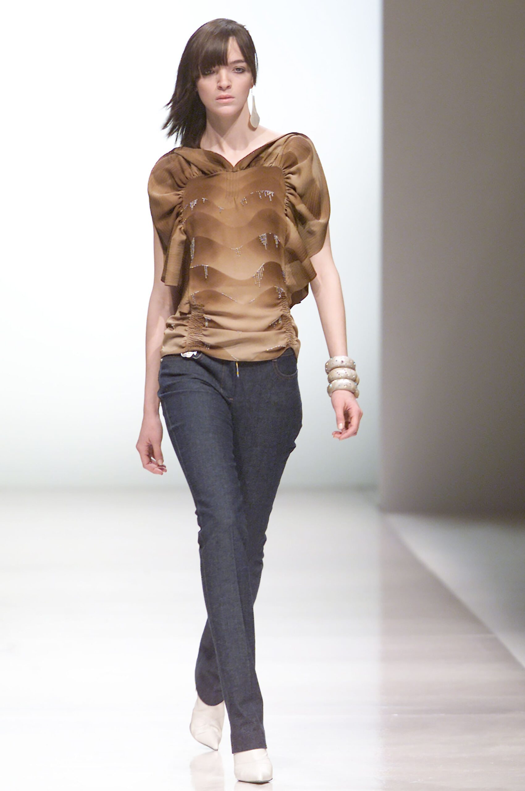 Chloé F/W 01 Look 105