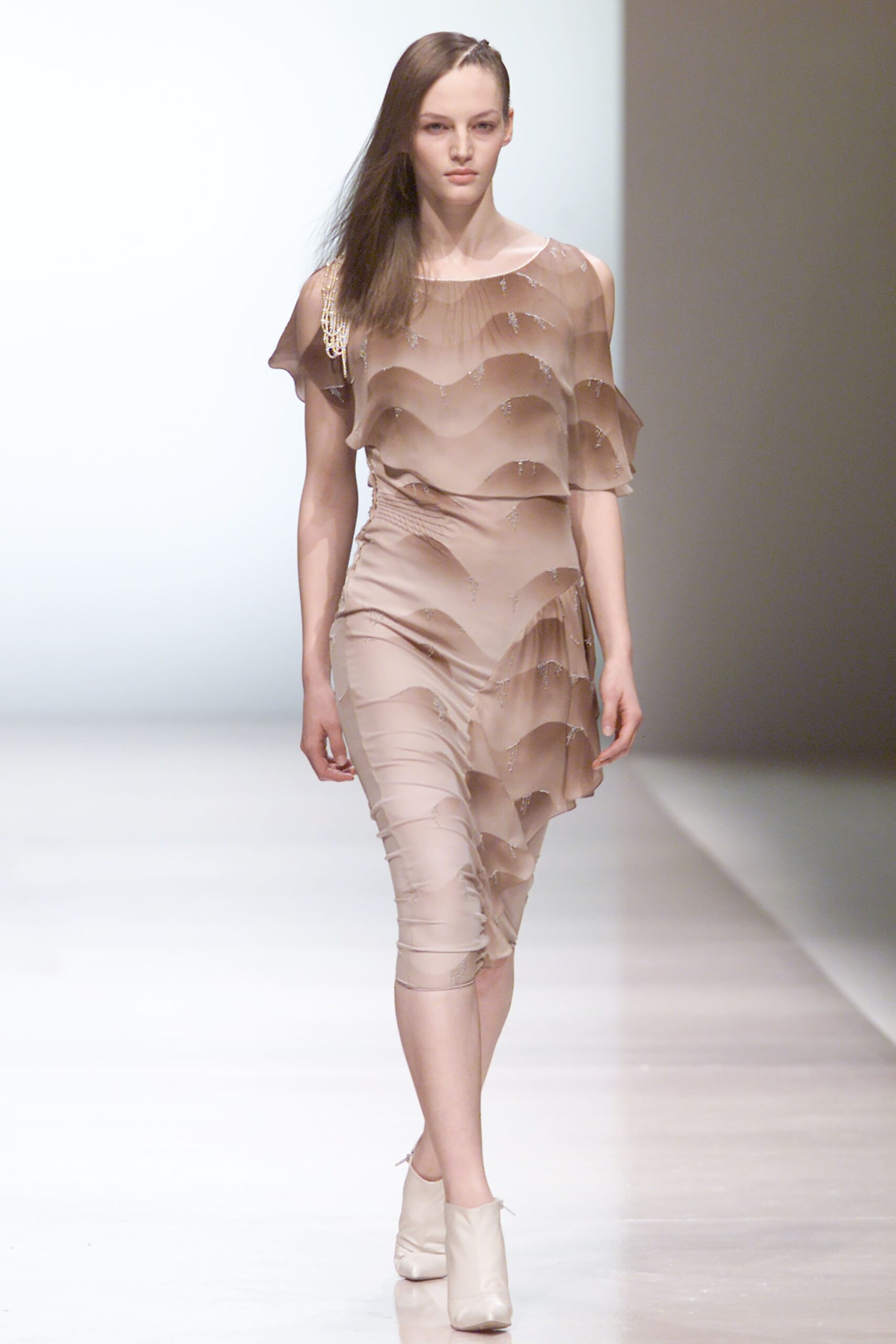 Chloé F/W 01 Look 110