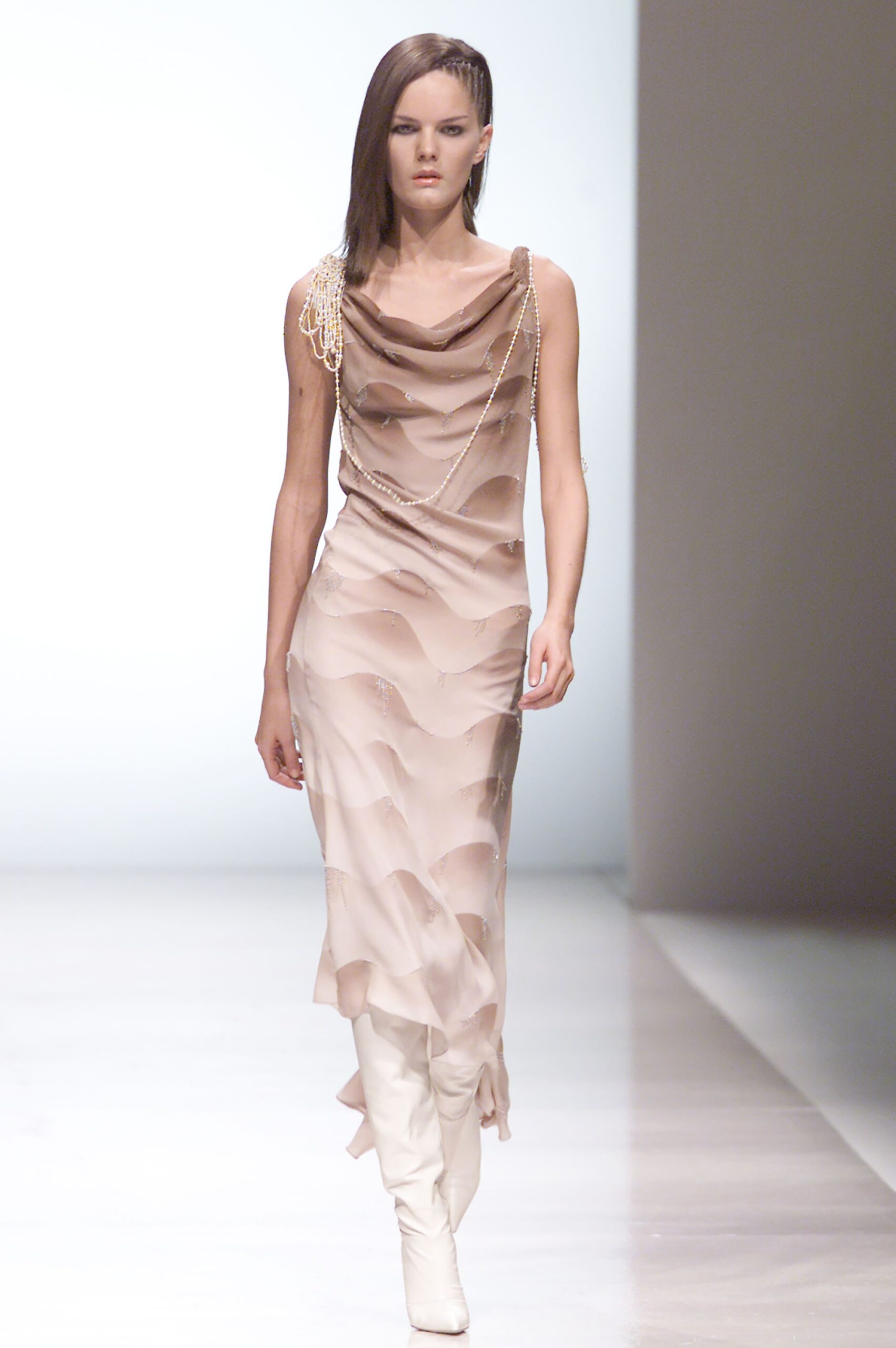 Chloé F/W 01 Look 137