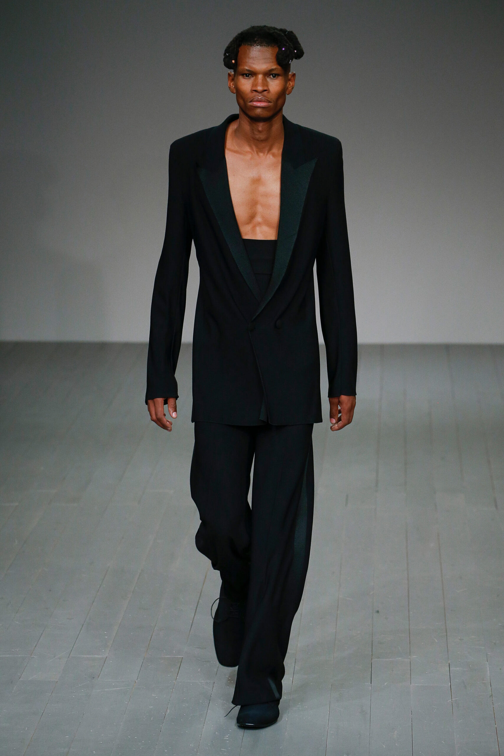 Central Saint Martins F/W 18 Menswear Look 99