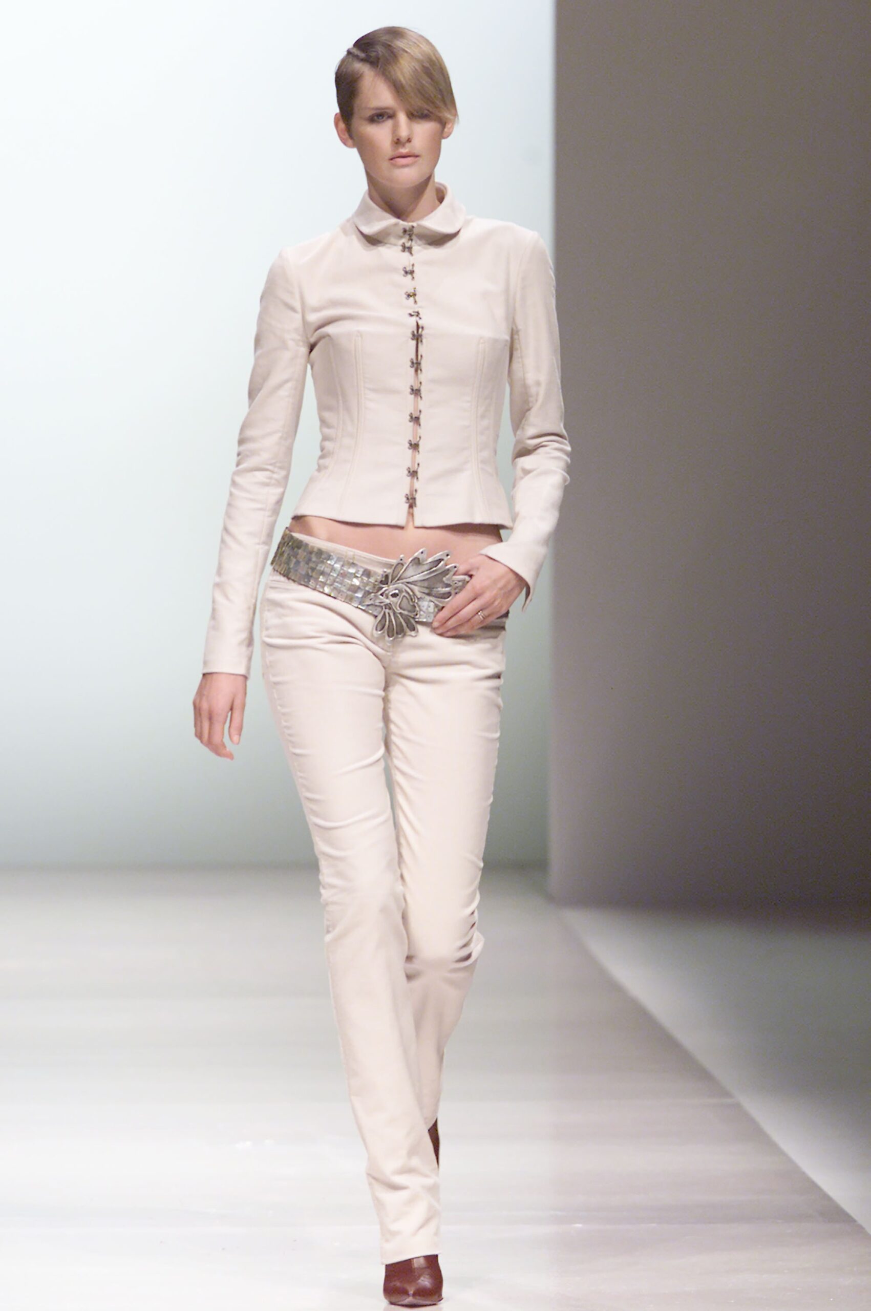 Chloé F/W 01 Look 320