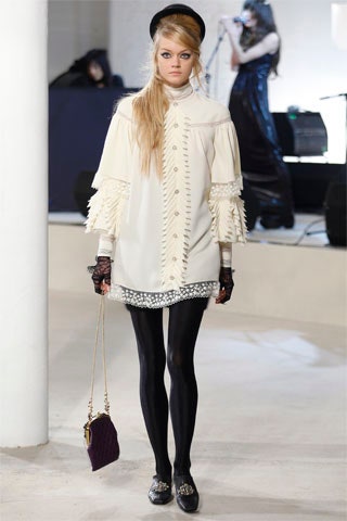Chanel F/W 08 Look 342