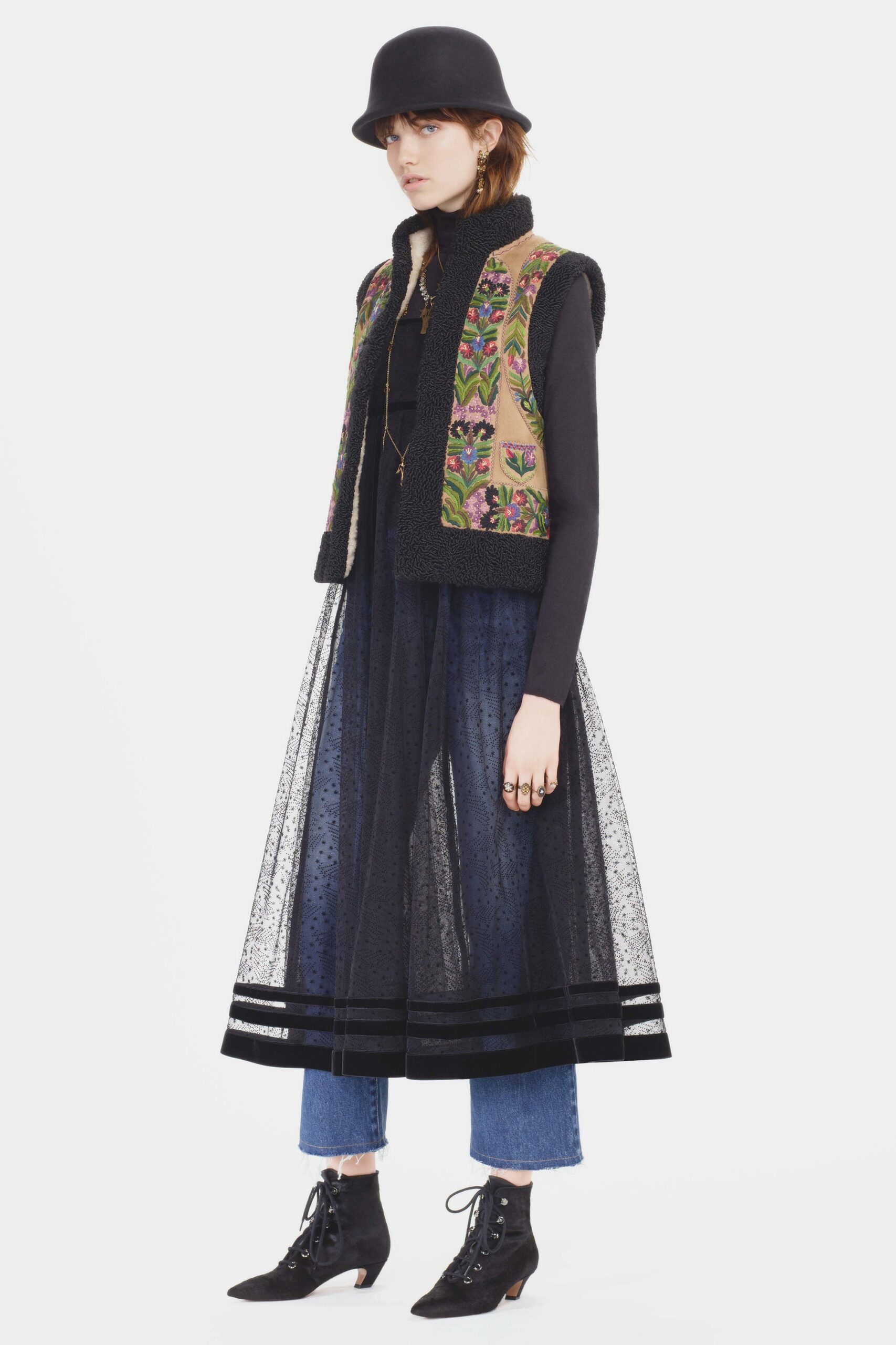 Christian Dior F/W 17 Look 563