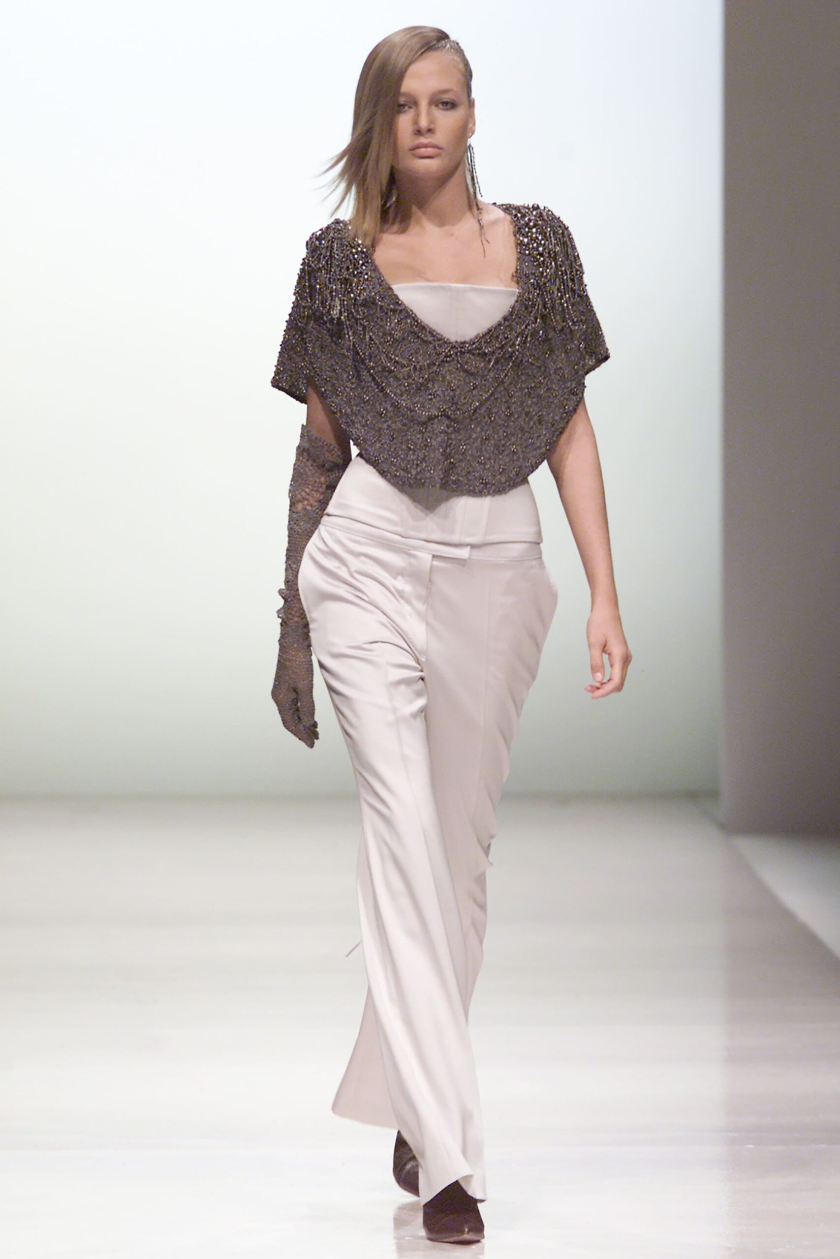 Chloé F/W 01 Look 406