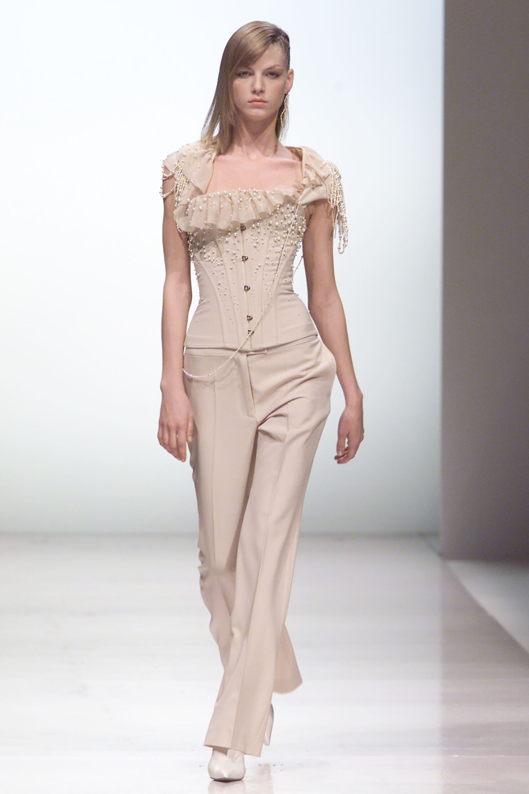 Chloé F/W 01 Look 483
