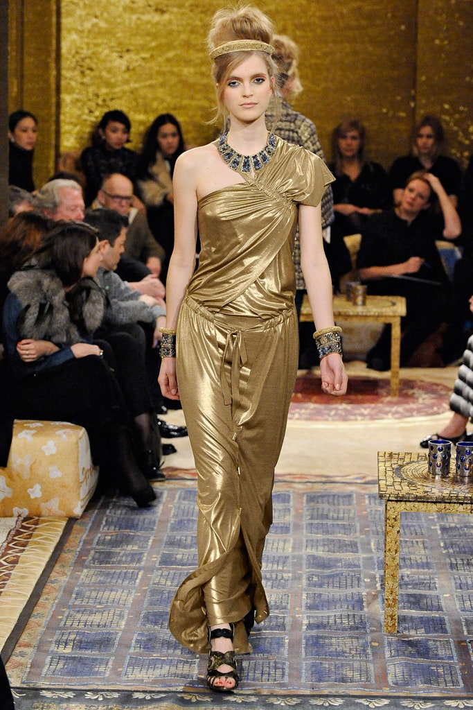Chanel F/W 11 Look 437