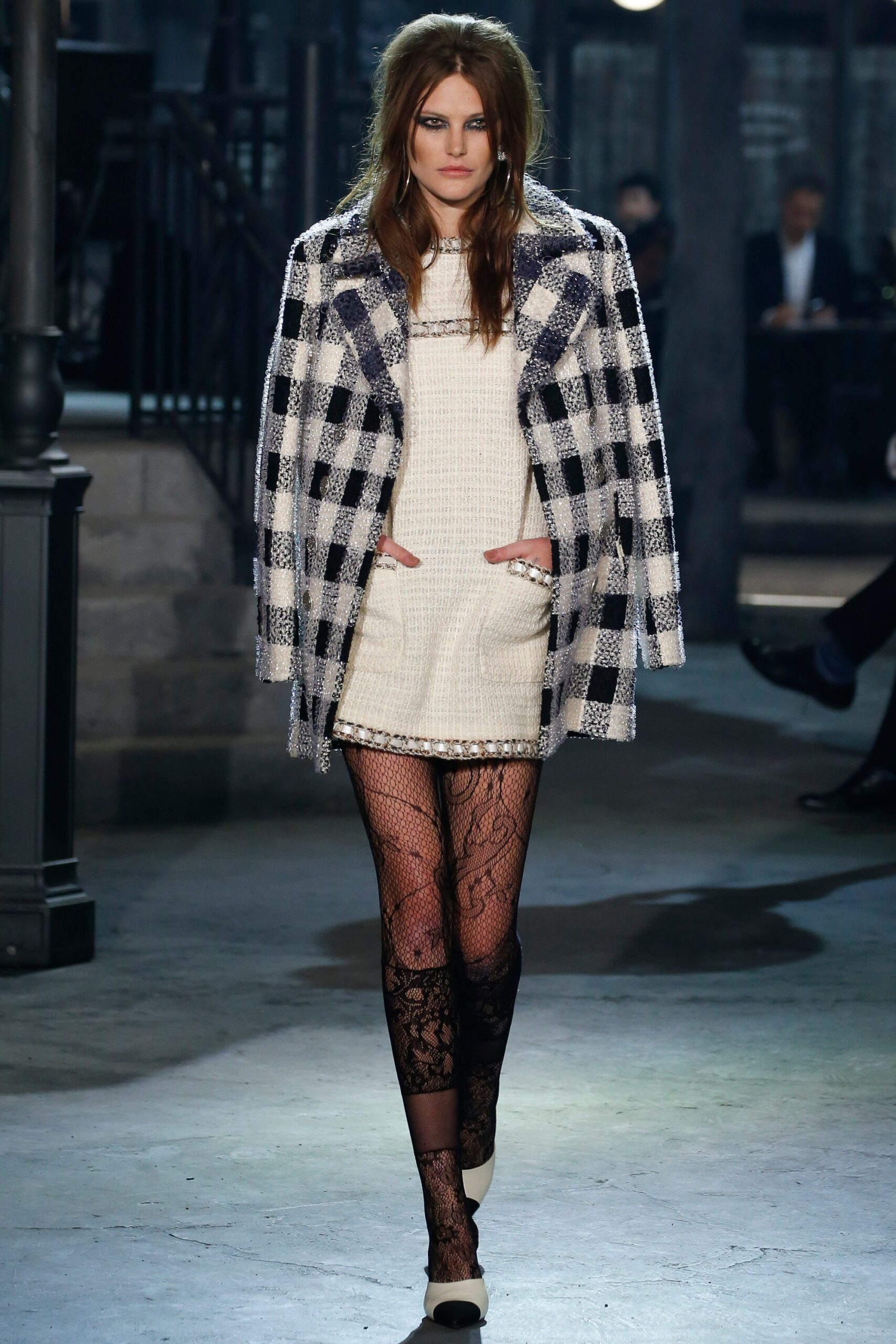 Chanel F/W 16 Look 7