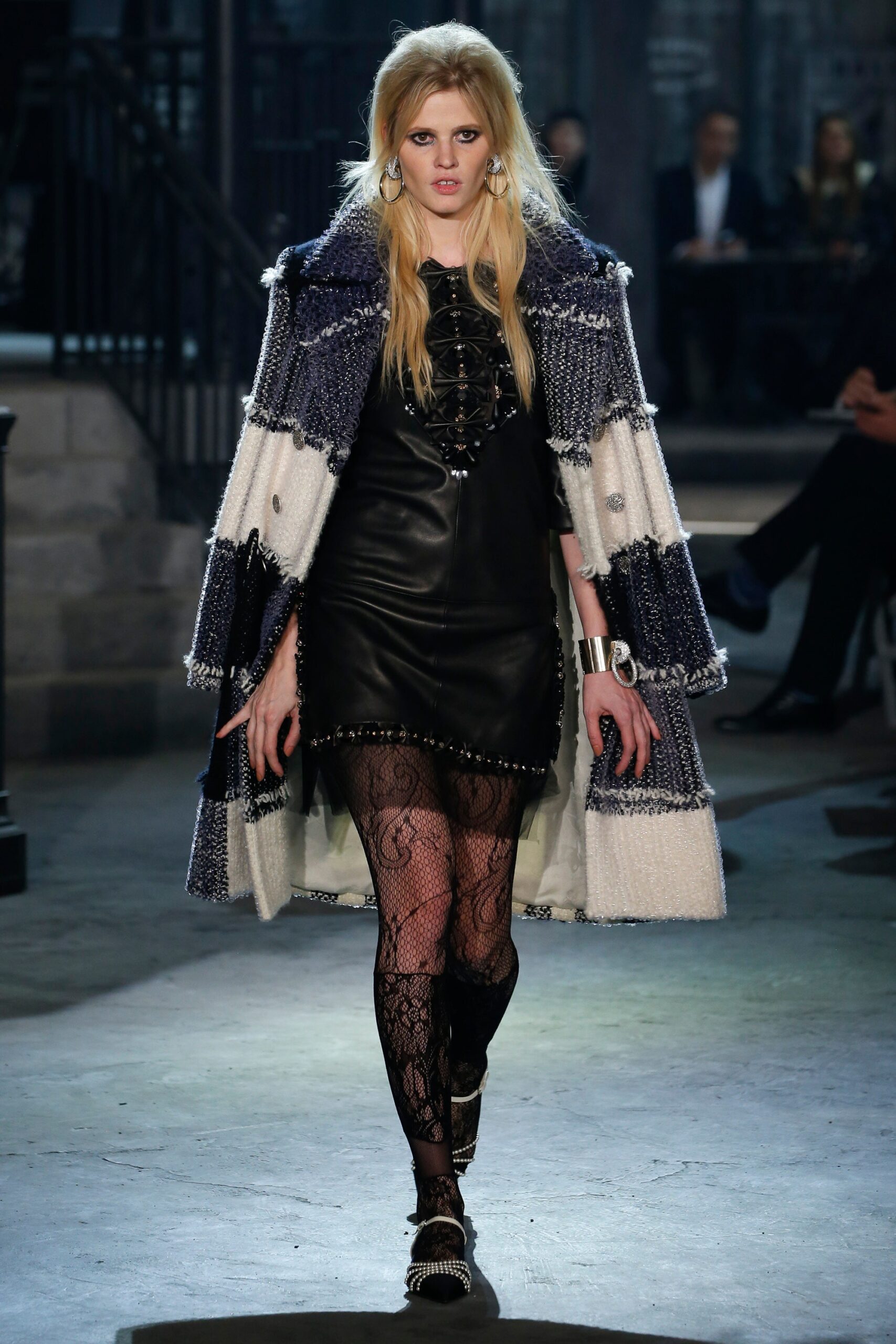 Chanel F/W 16 Look 23