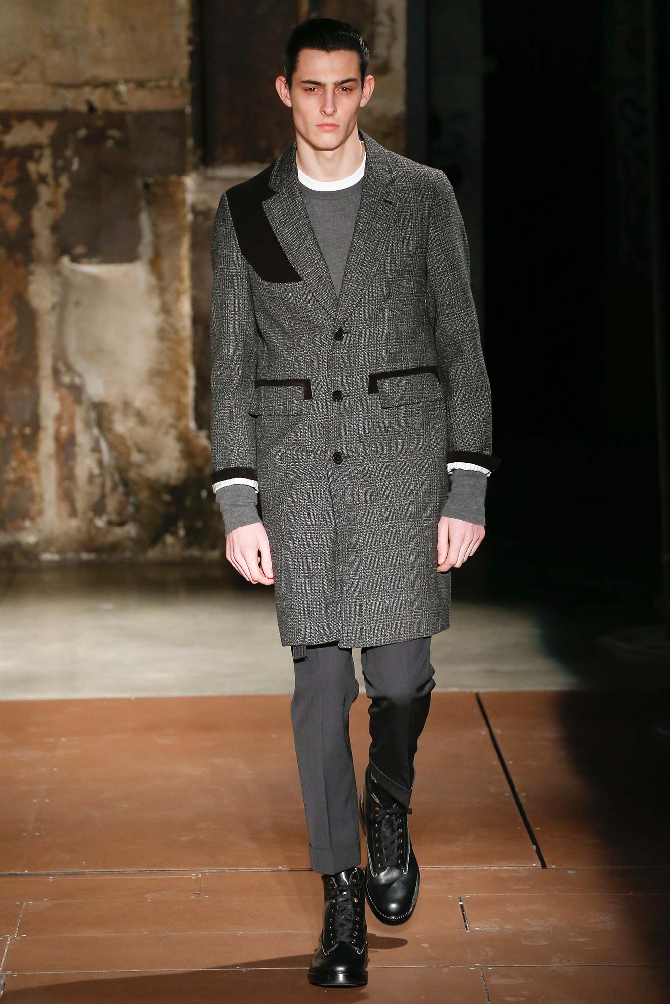 checked contrast-trim wool overcoat