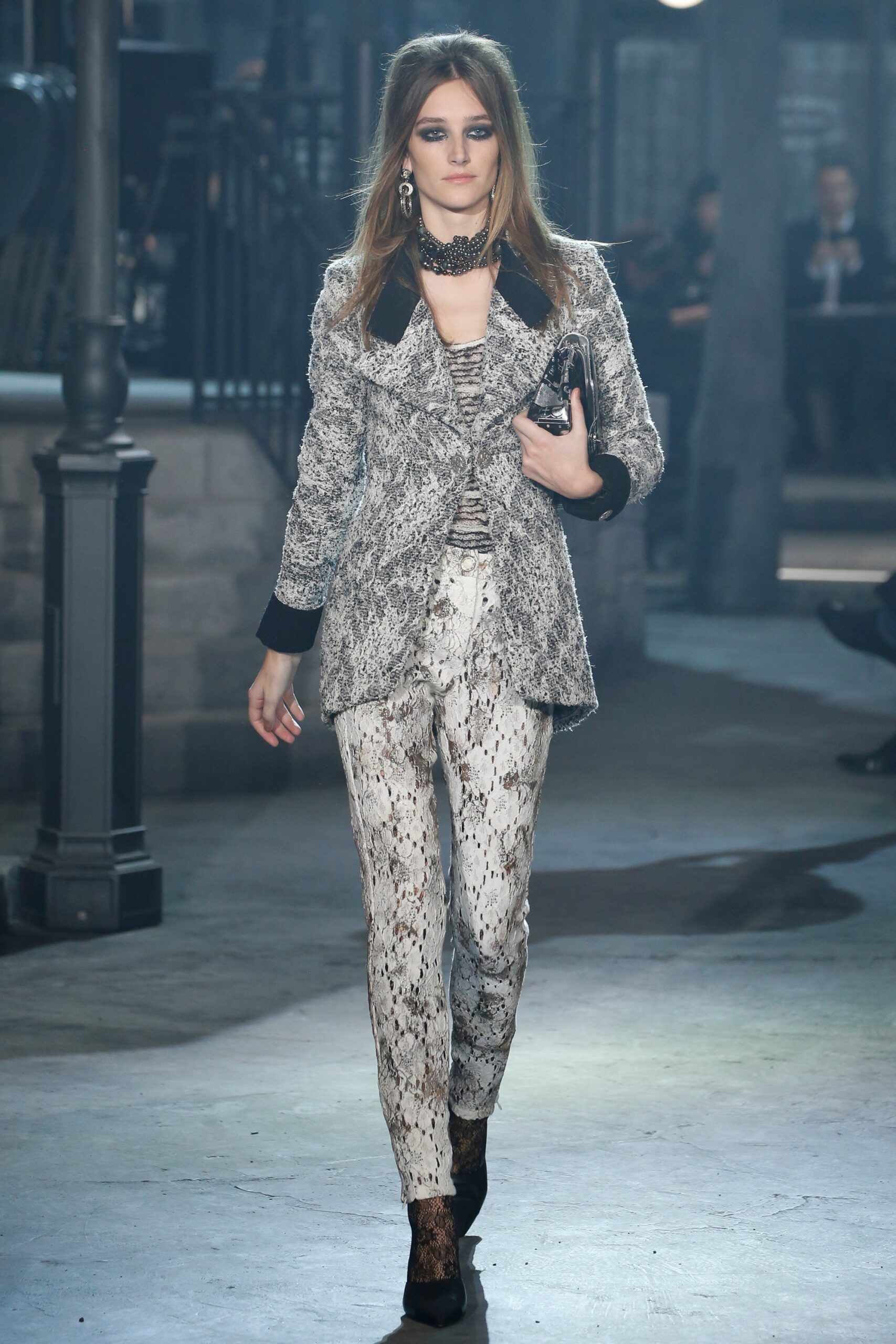 Chanel F/W 16 Look 205