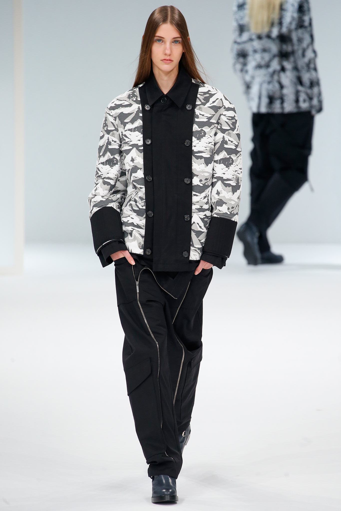 Chalayan F/W 15 Look 176
