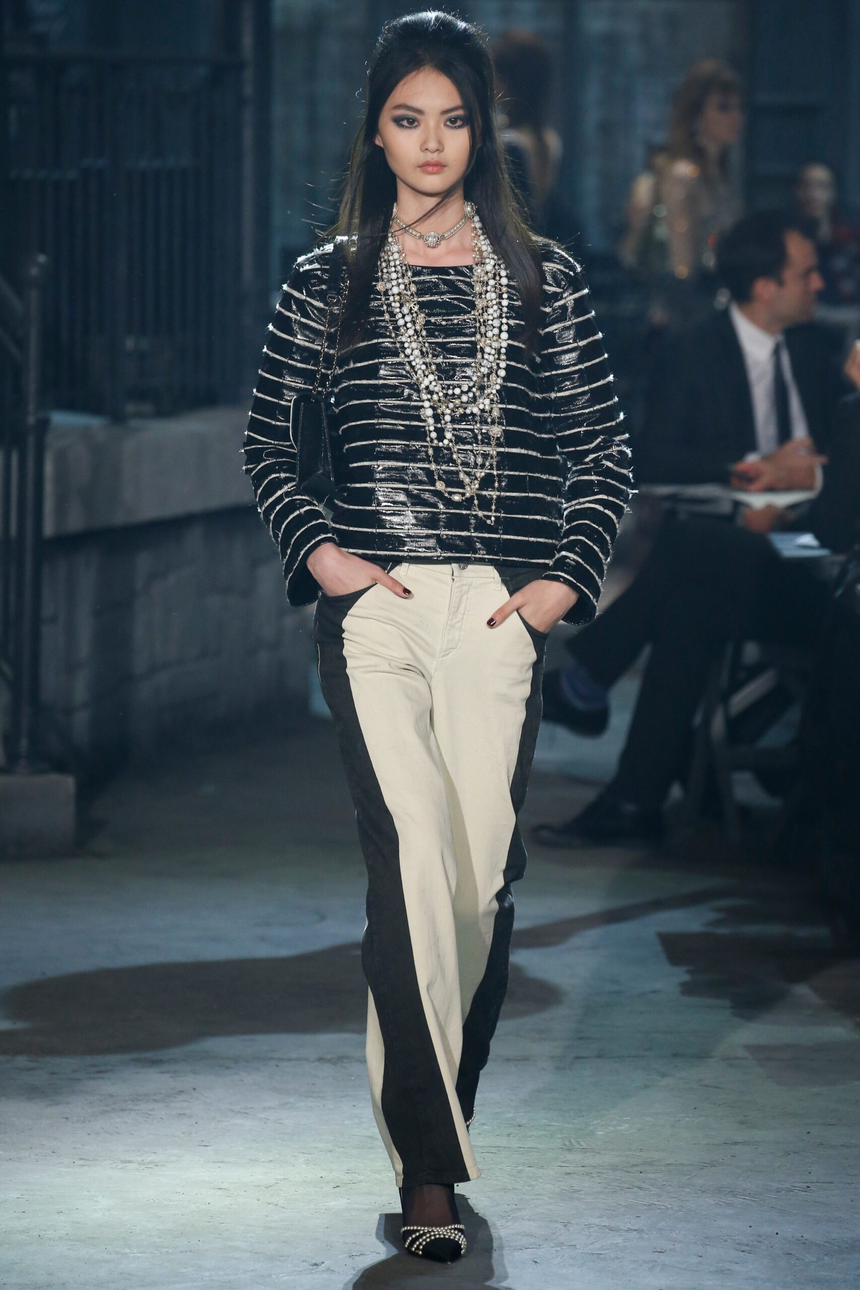 Chanel F/W 16 Look 337