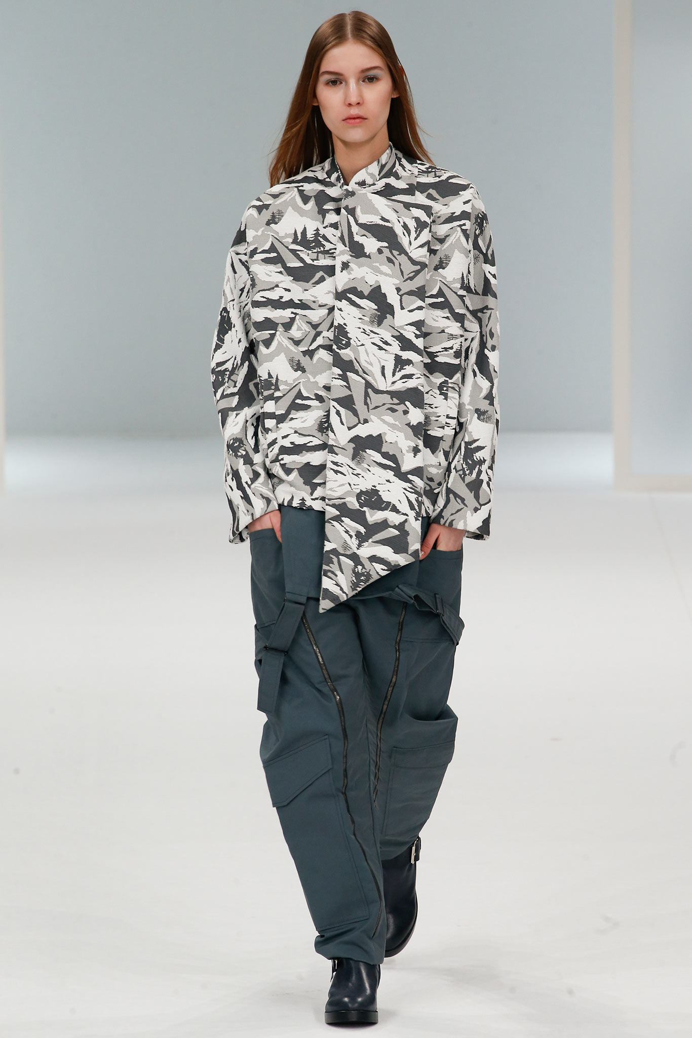 Chalayan F/W 15 Look 196