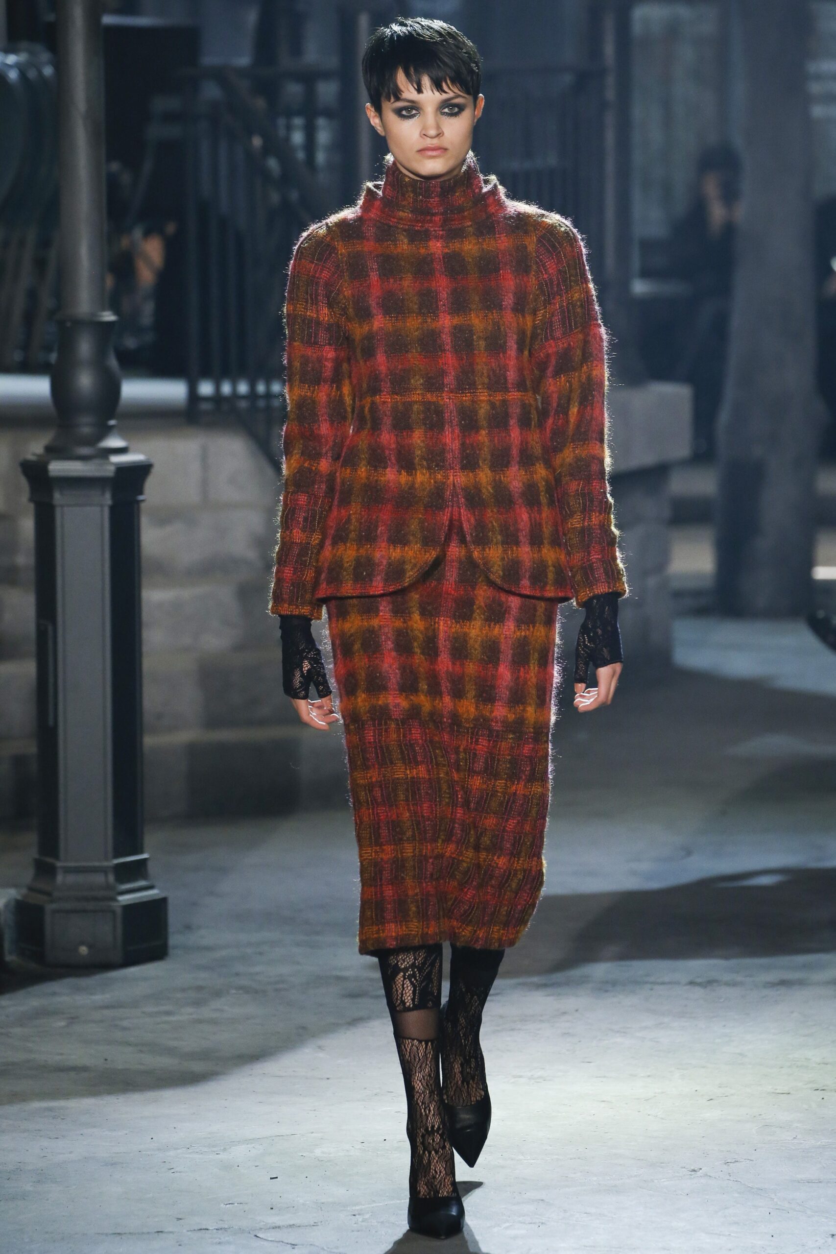 Chanel F/W 16 Look 565