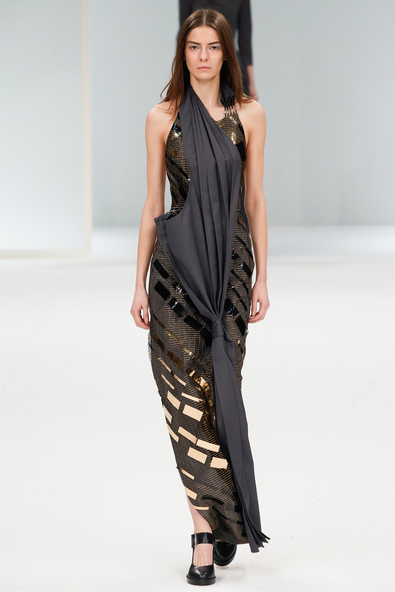 Chalayan F/W 15 Look 379