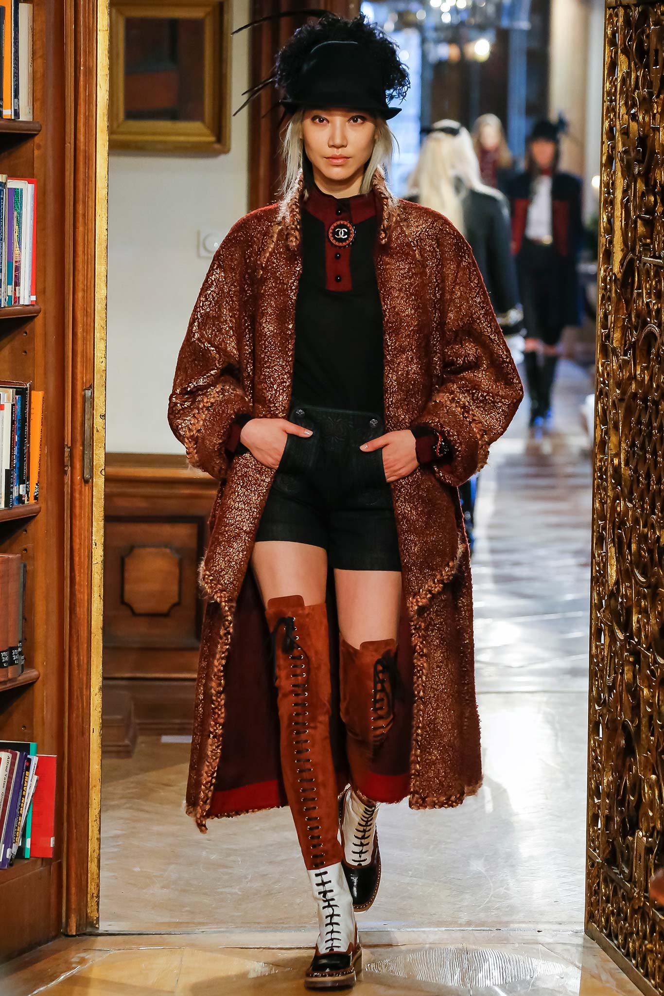 Chanel F/W 15 Look 45