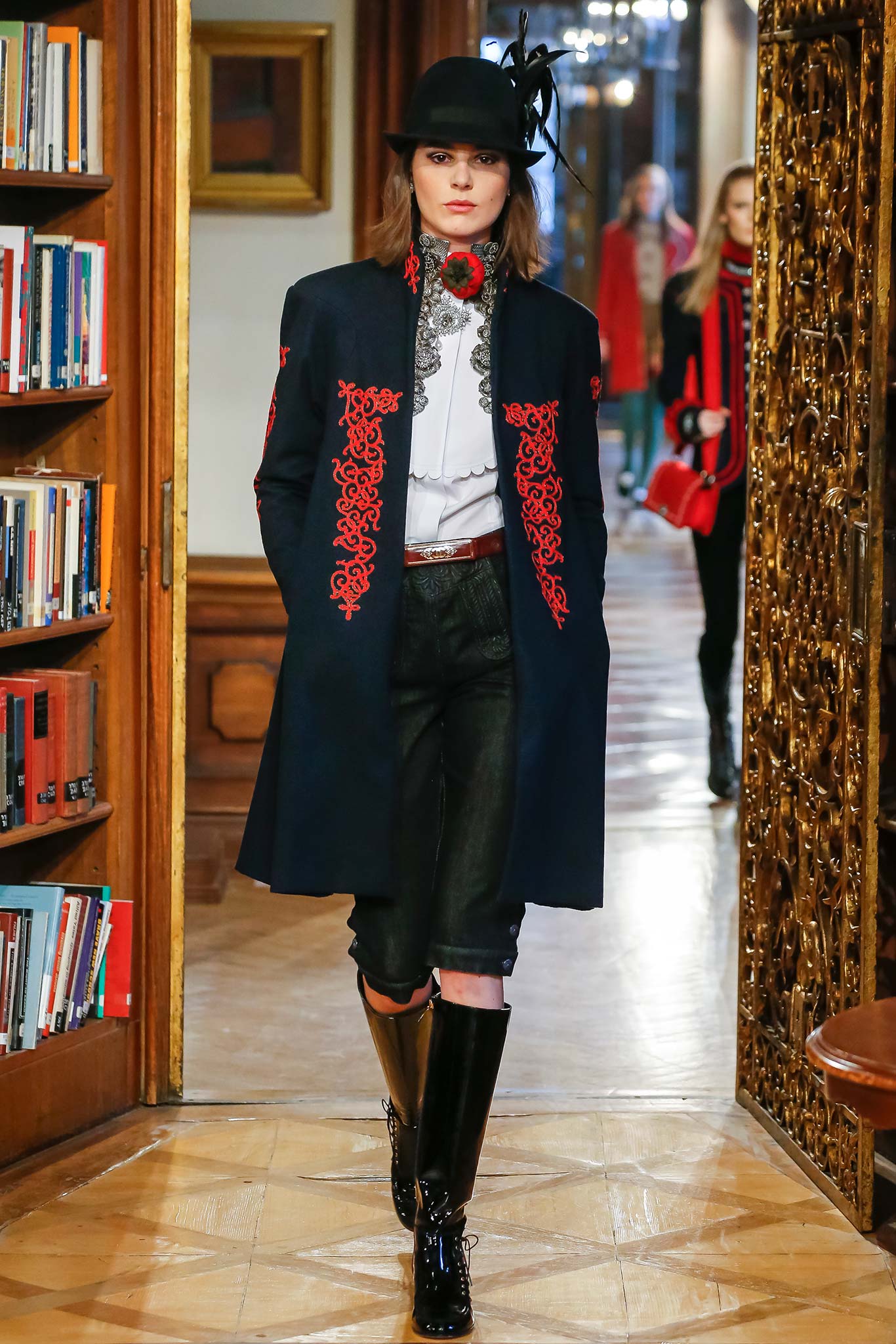 Chanel F/W 15 Look 60