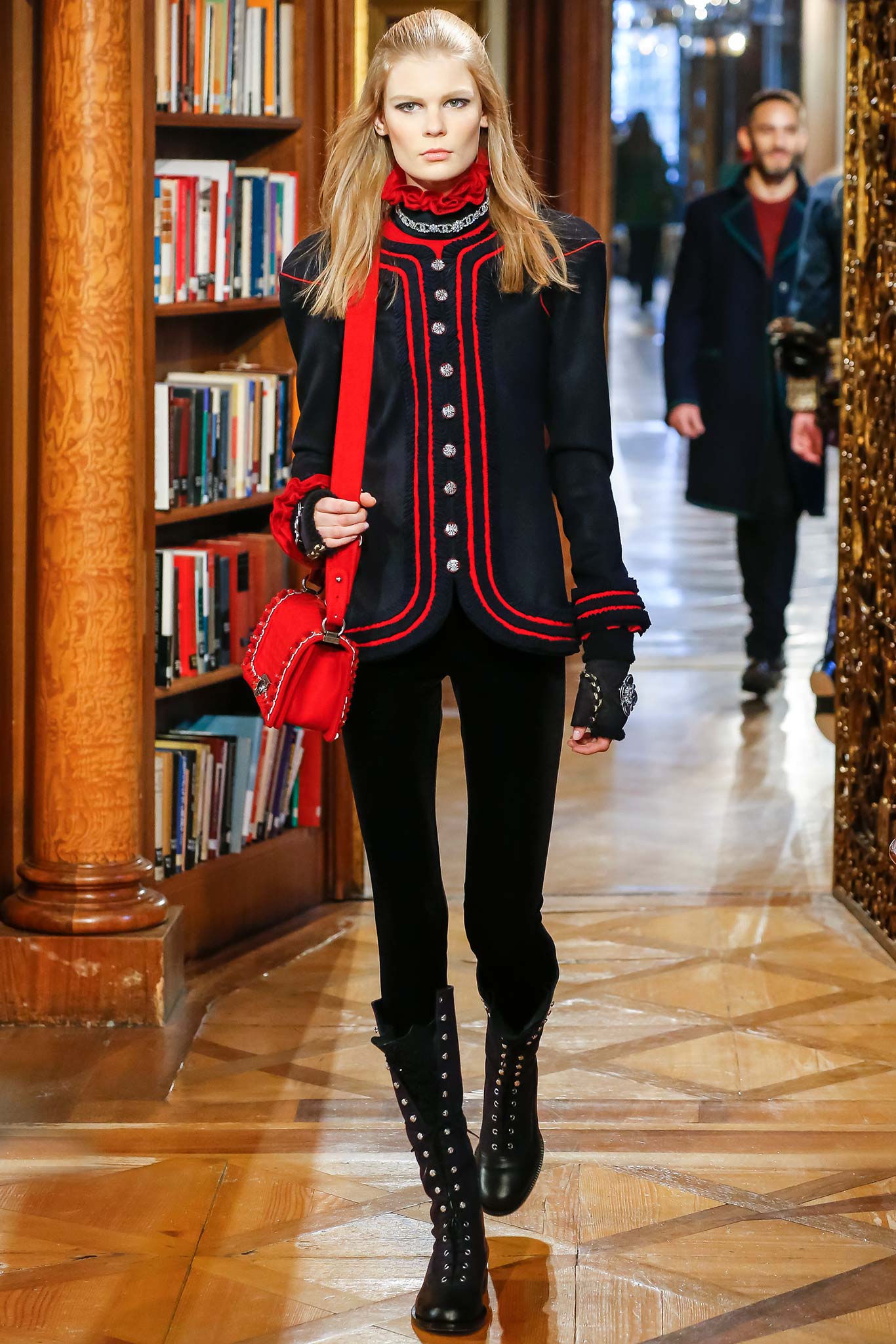 Chanel F/W 15 Look 70