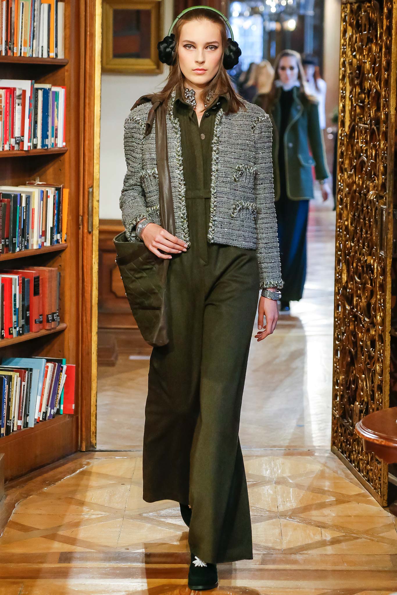 Chanel F/W 15 Look 114