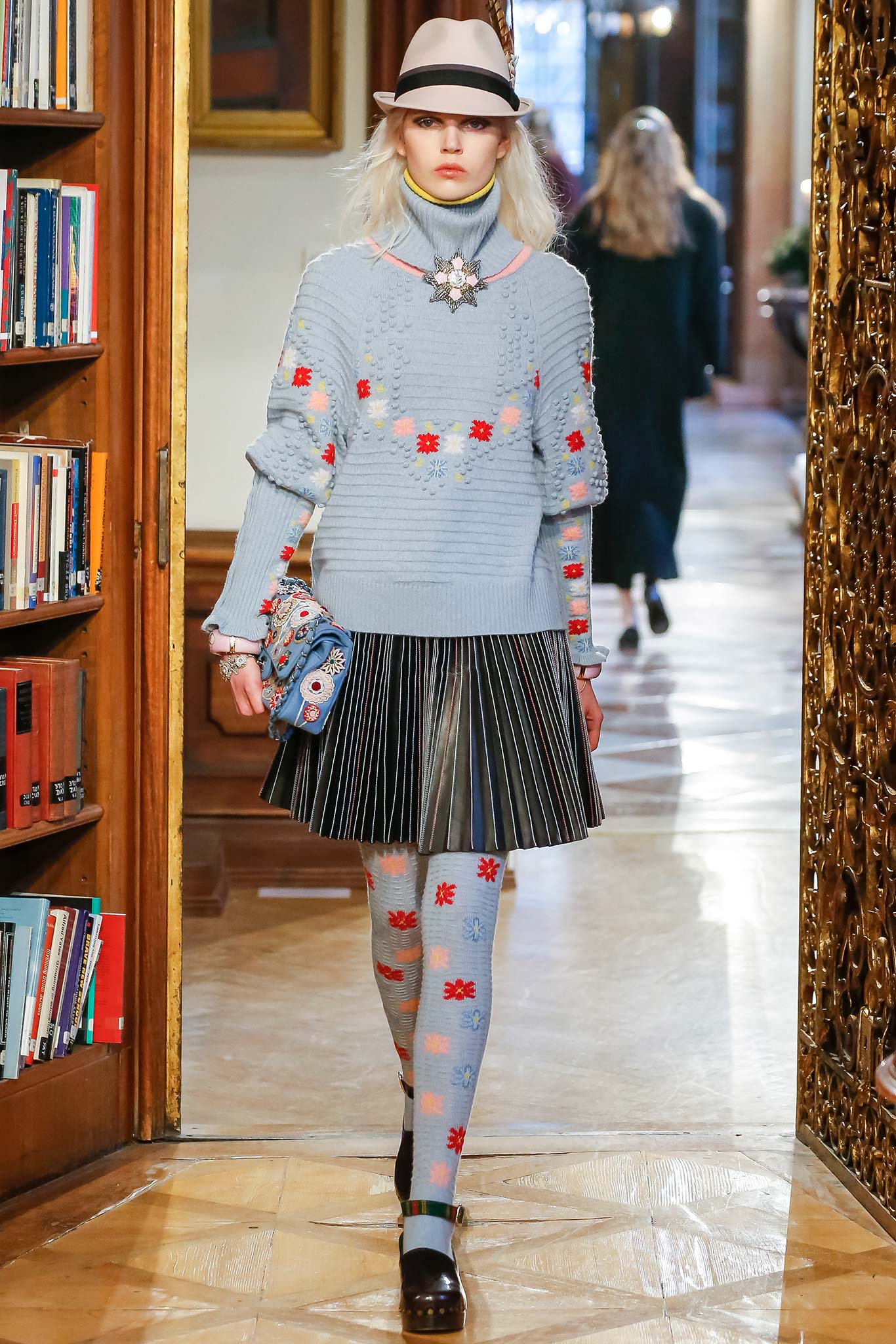 Chanel F/W 15 Look 243