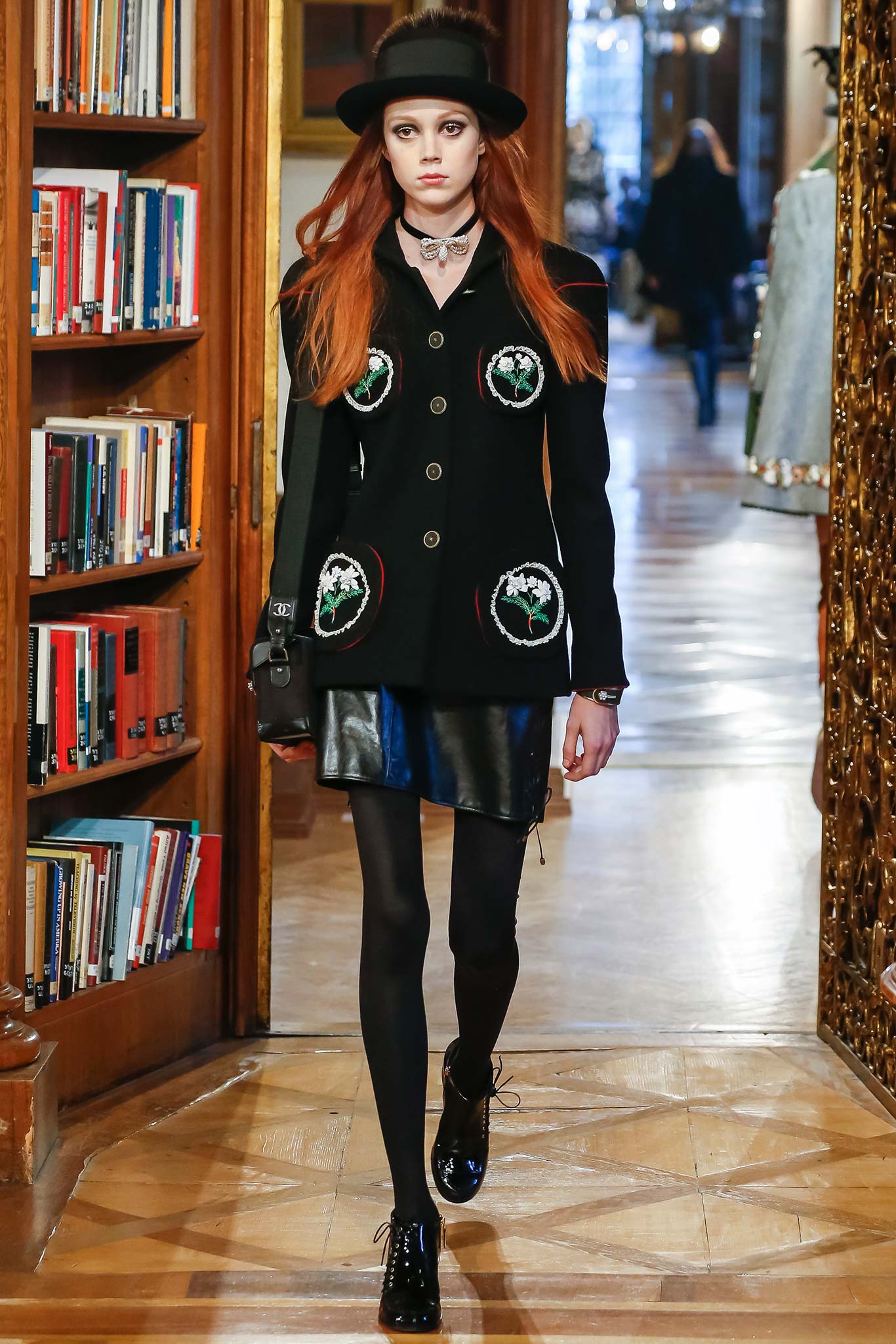 Chanel F/W 15 Look 415