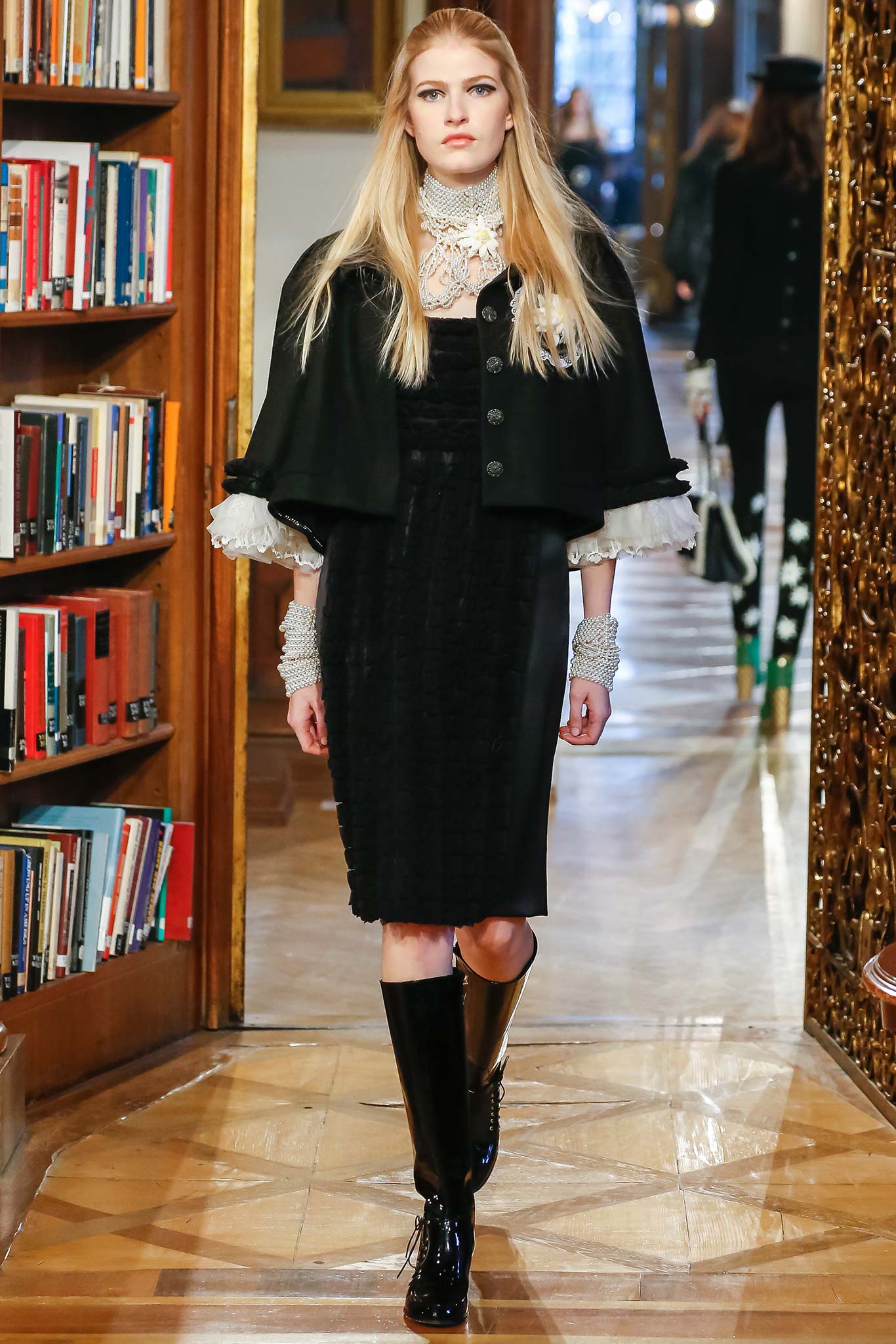 Chanel F/W 15 Look 495
