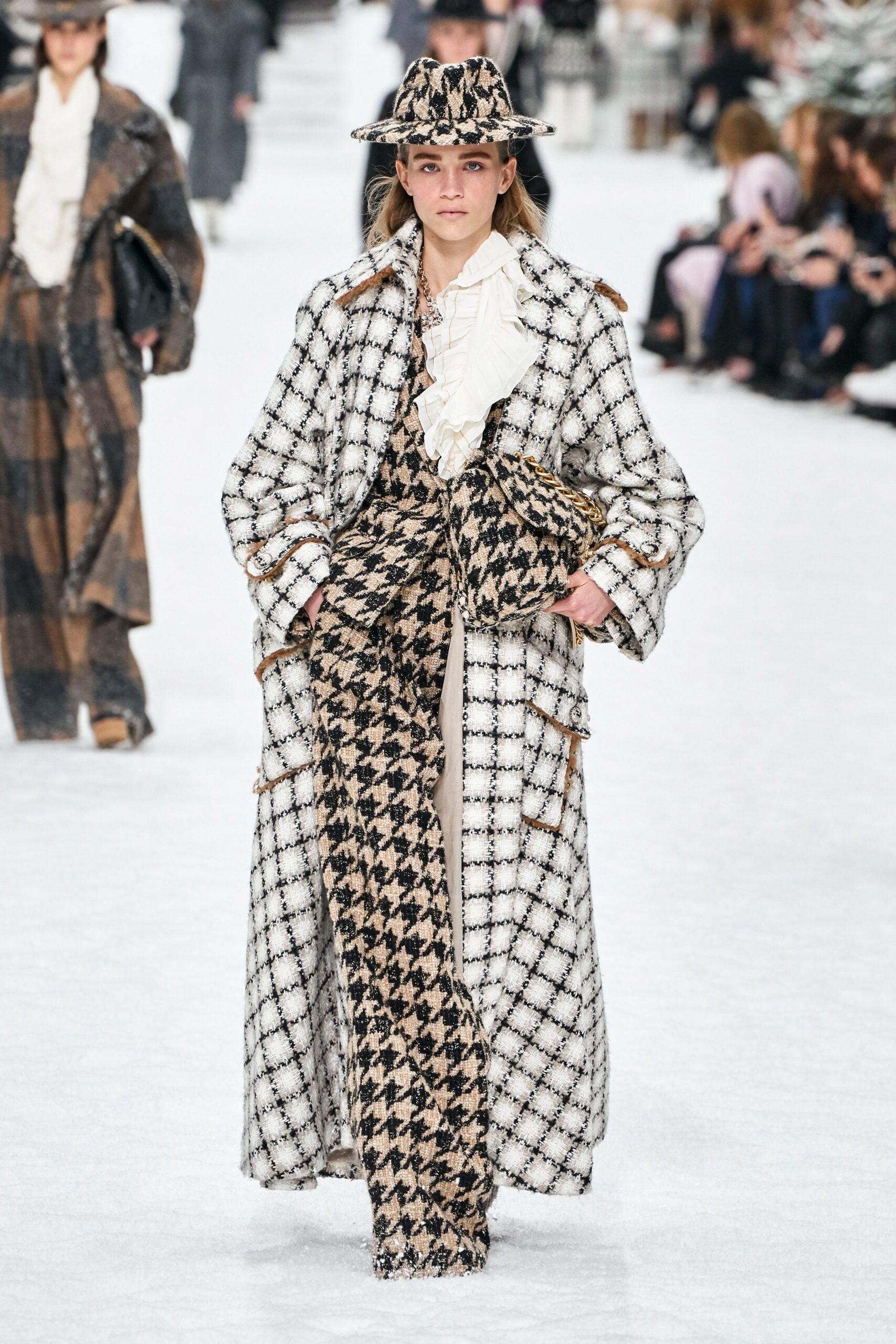 Chanel F/W 19 Look 1