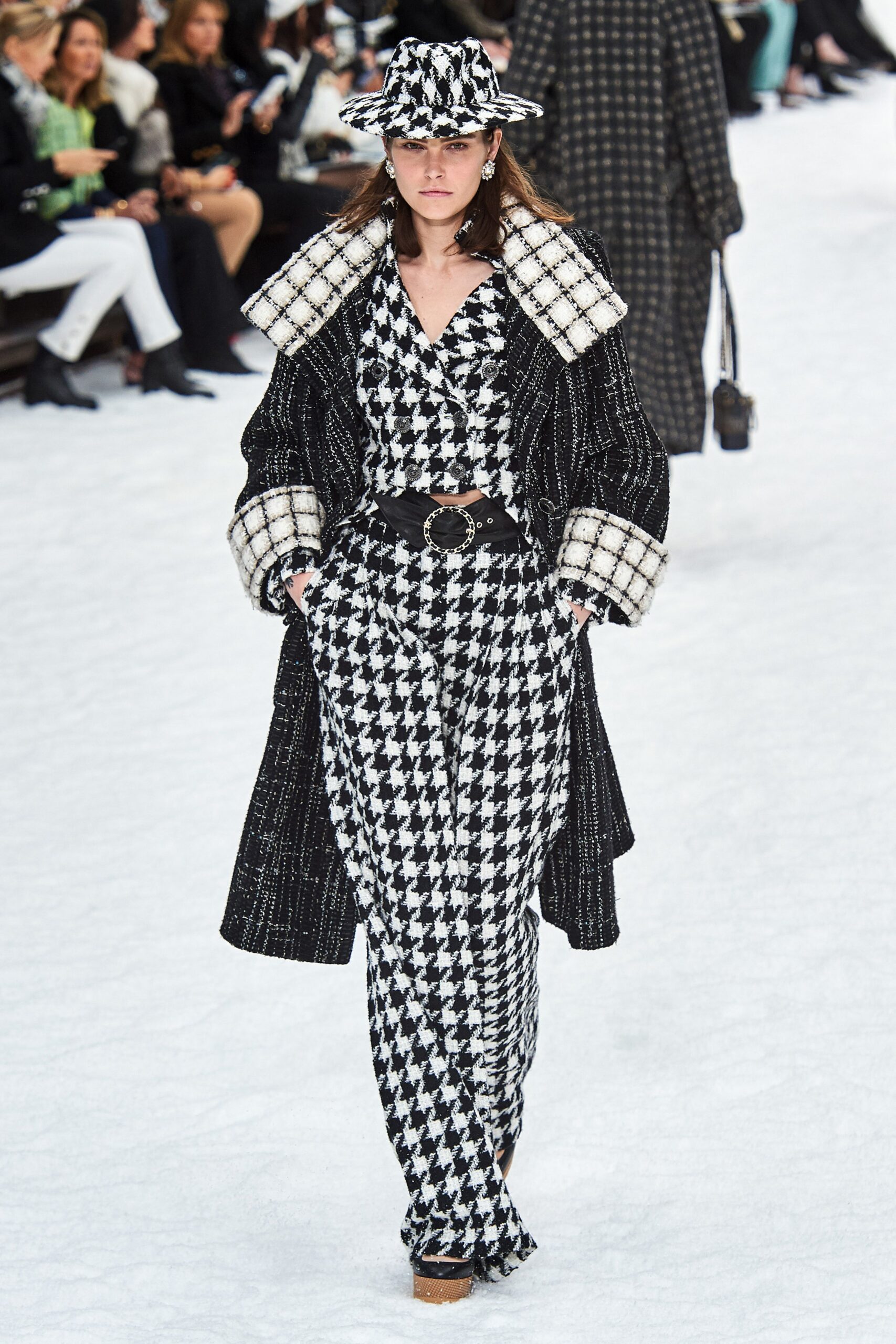 Chanel F/W 19 Look 3