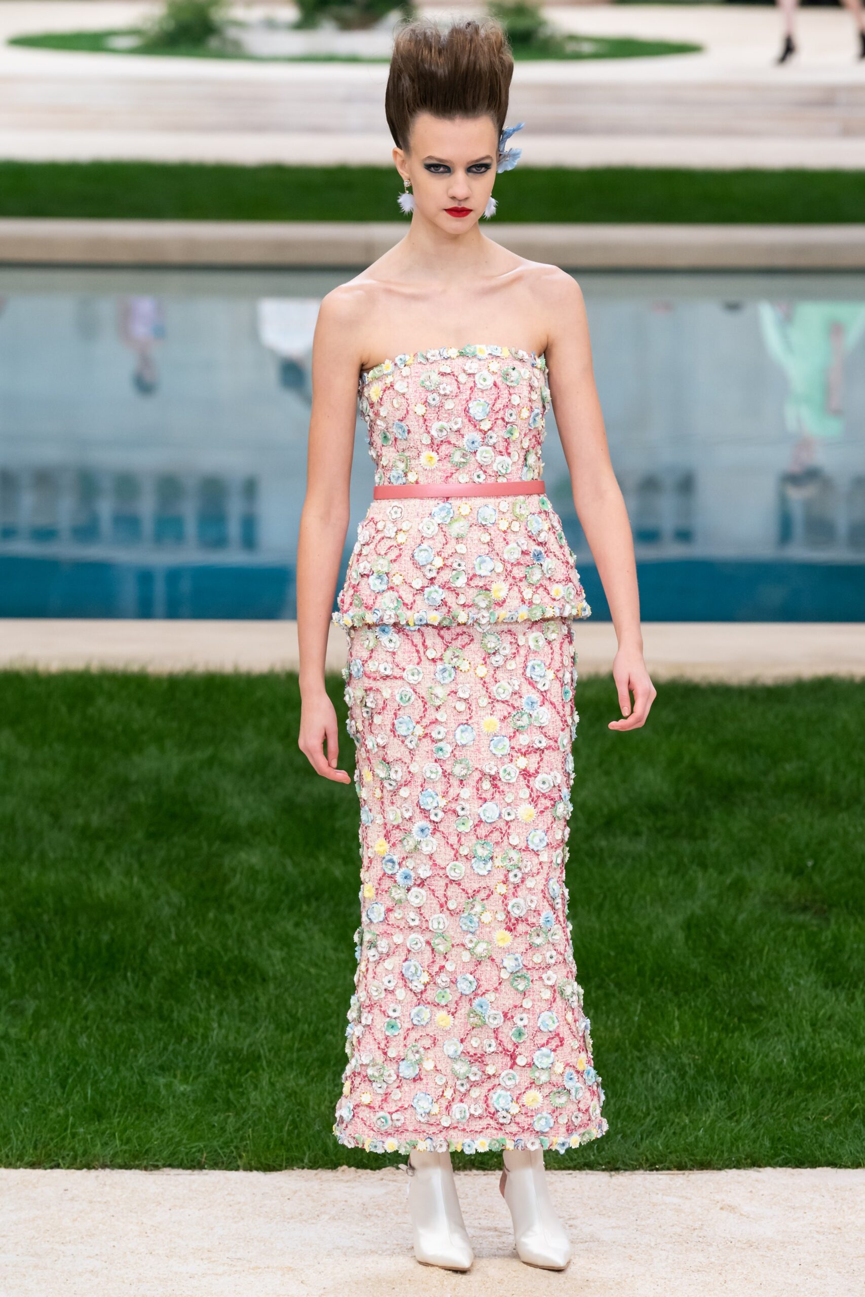 Chanel S/S 19 Couture Look 4