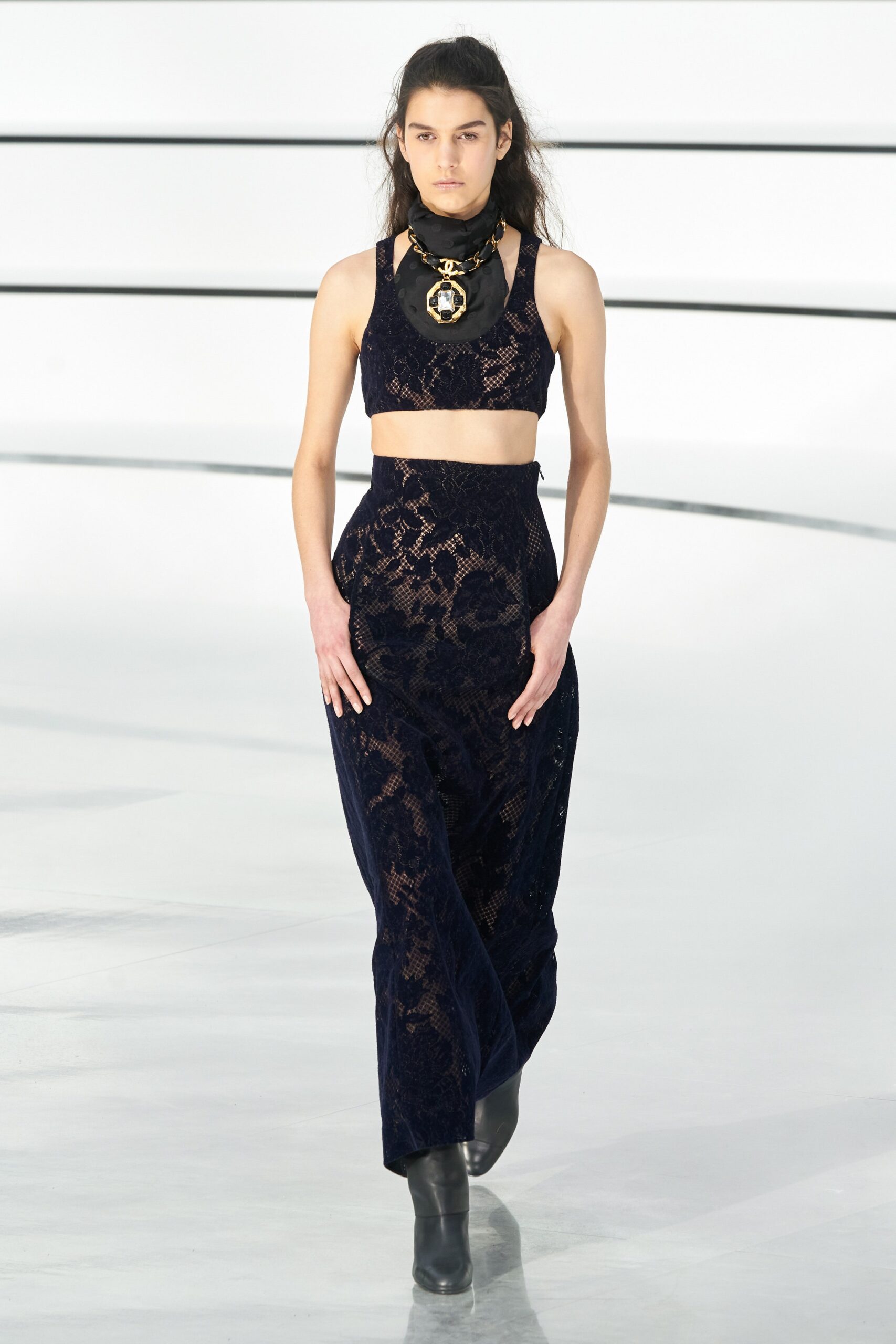 Chanel F/W 20 Look 15