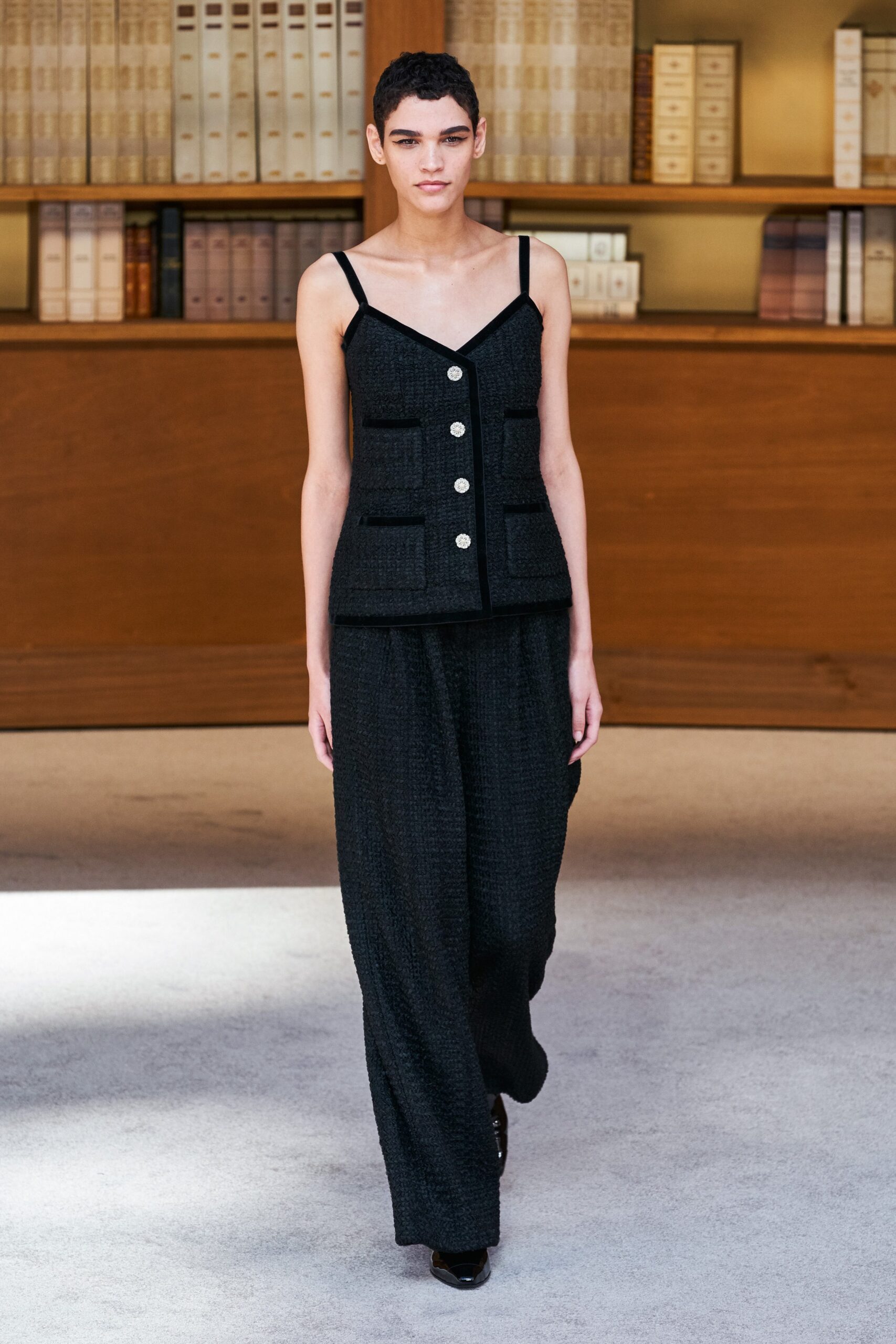 Chanel F/W 19 Couture Look 8