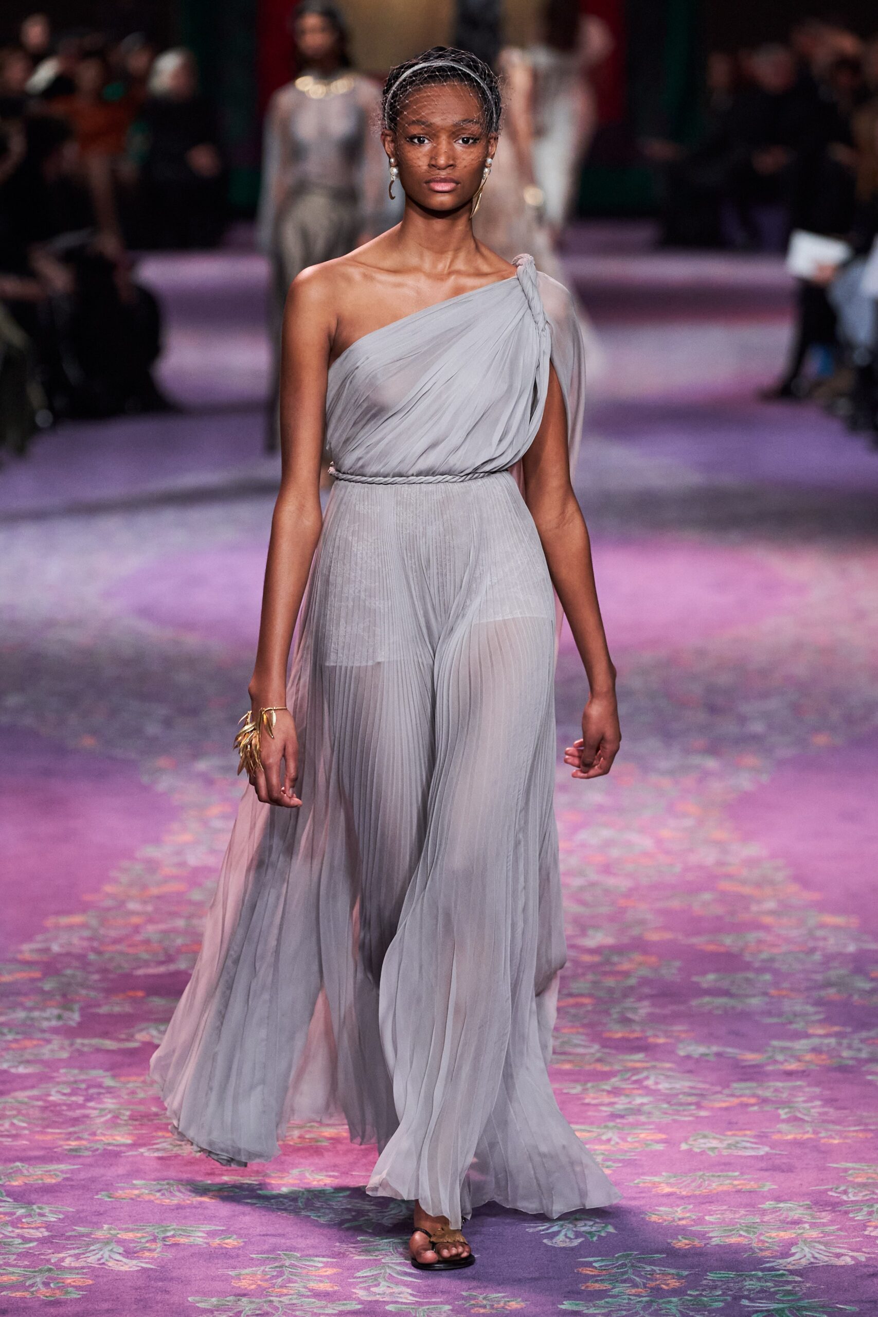 gray chiffon knotted belt