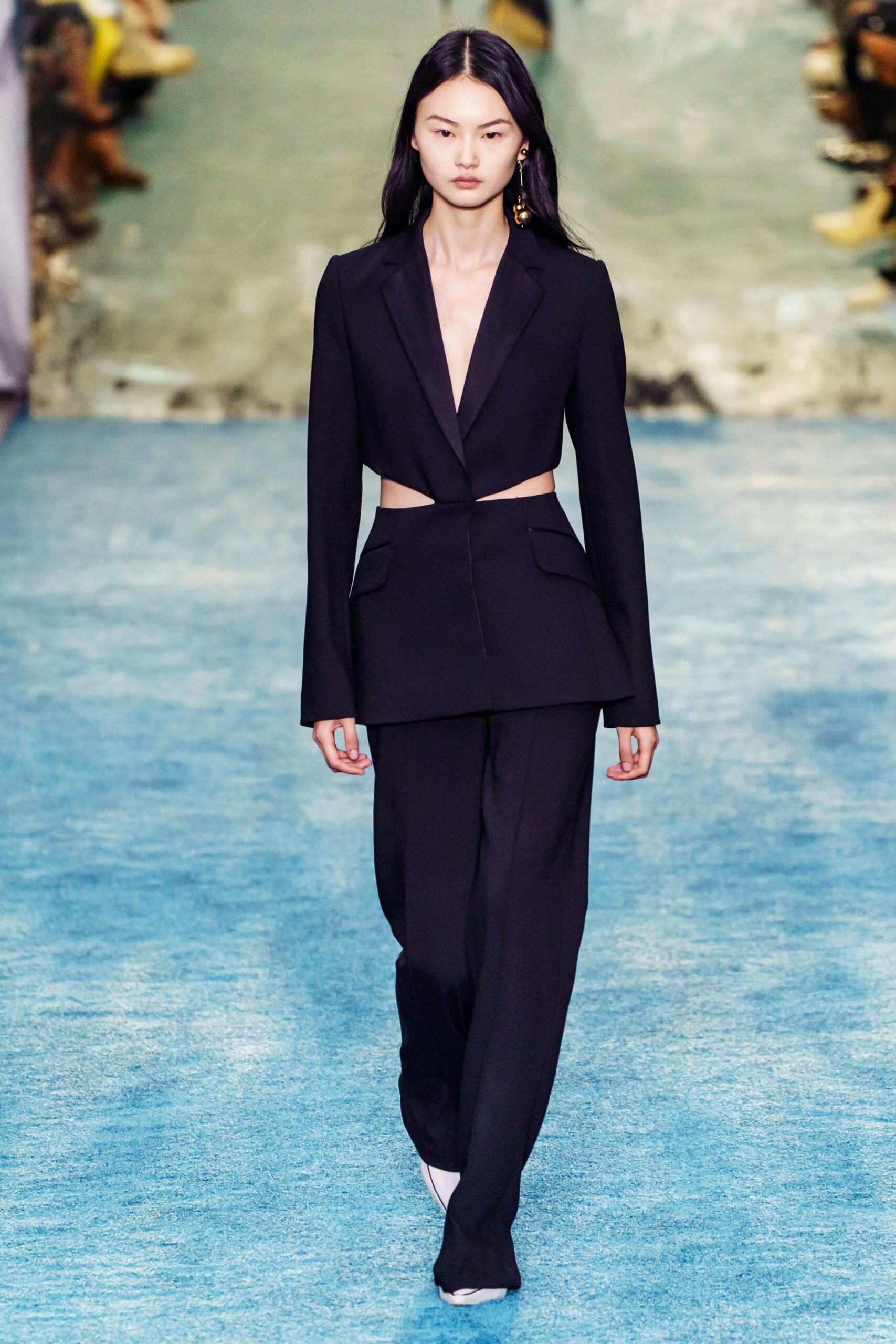 Carolina Herrera F/W 19 Look 556