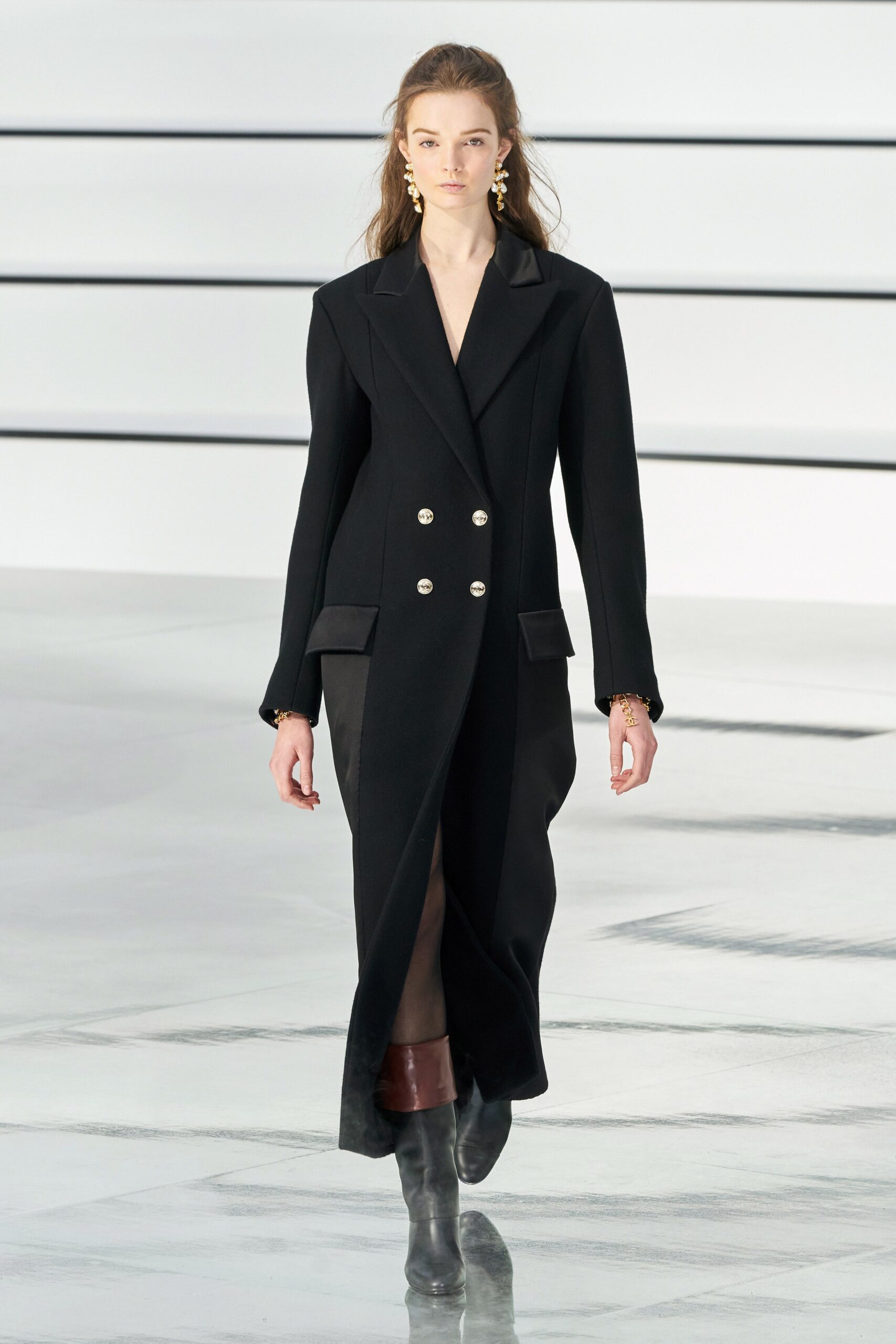 Chanel F/W 20 Look 19