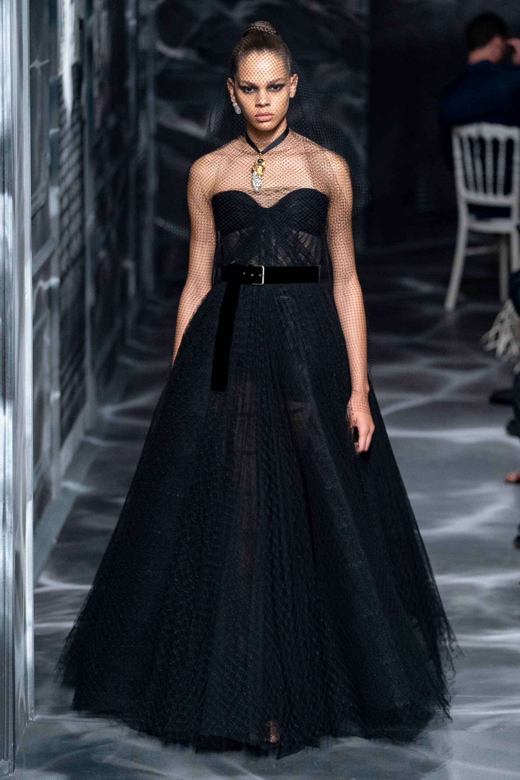 Christian Dior F/W 19 Couture Look 3