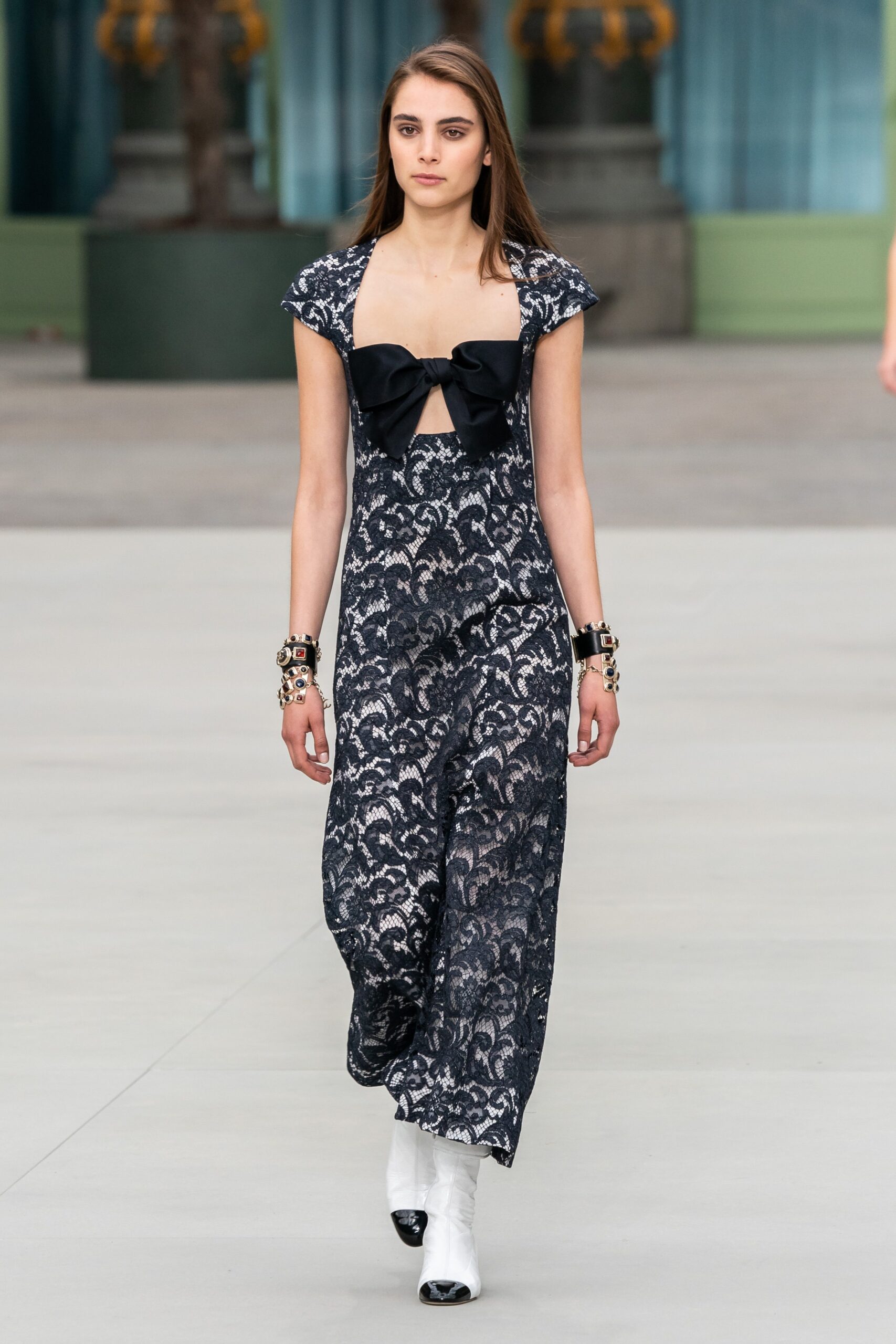 Chanel Resort 20 Look 14
