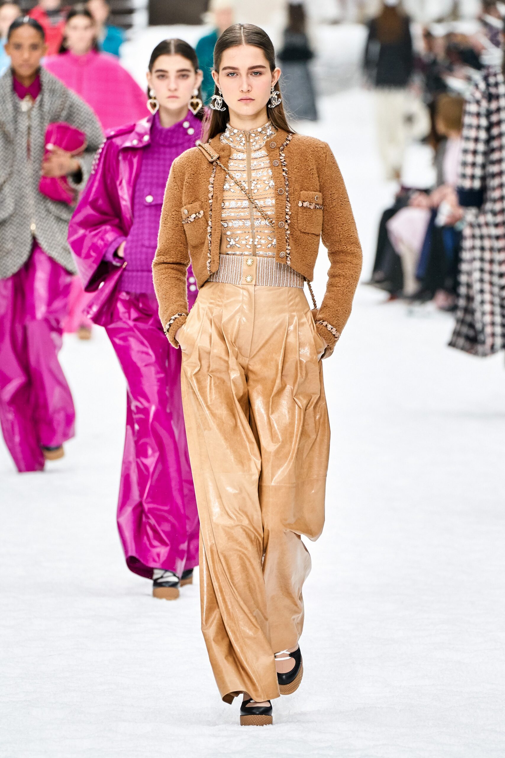 Chanel F/W 19 Look 8