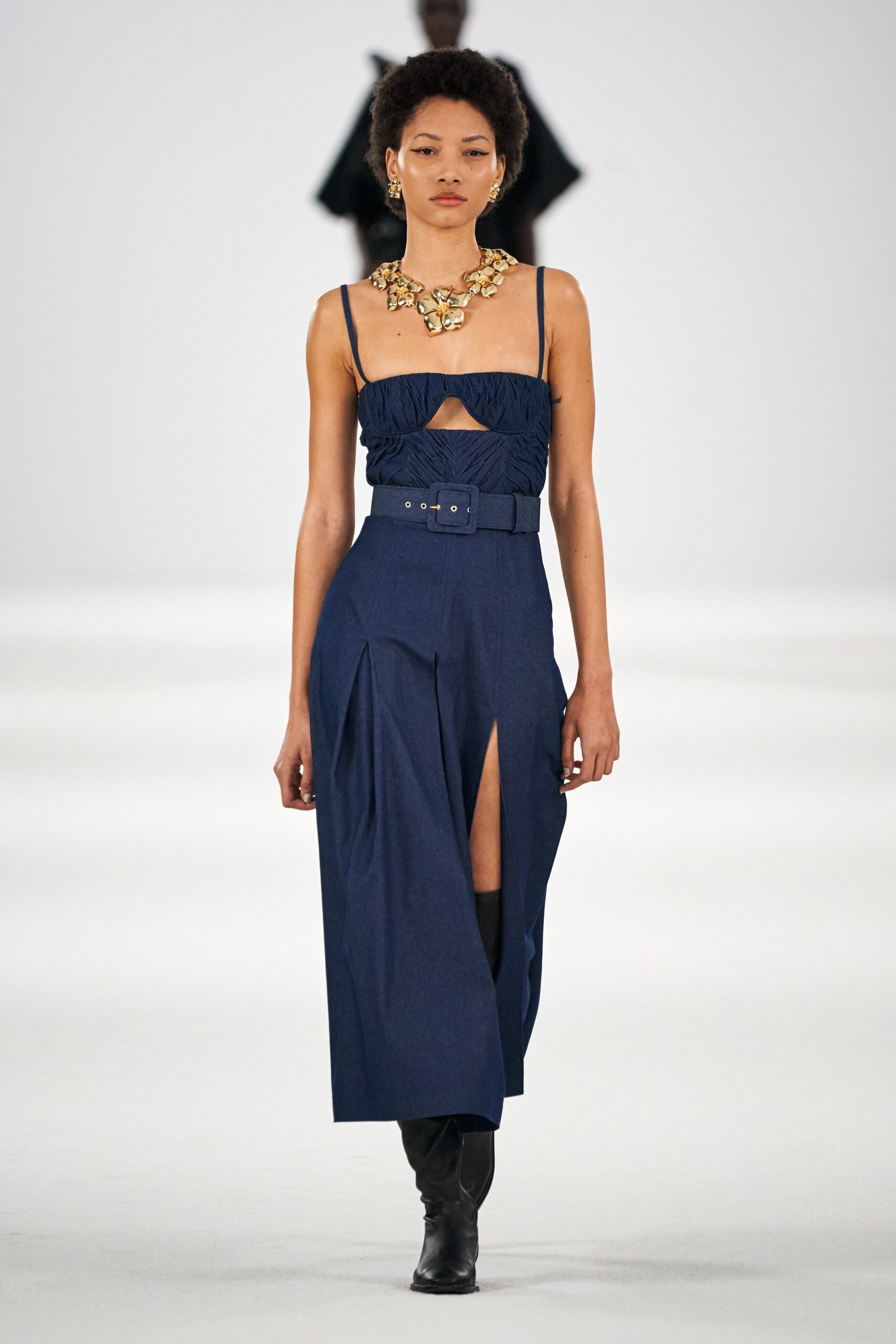 Carolina Herrera F/W 22 Look 407