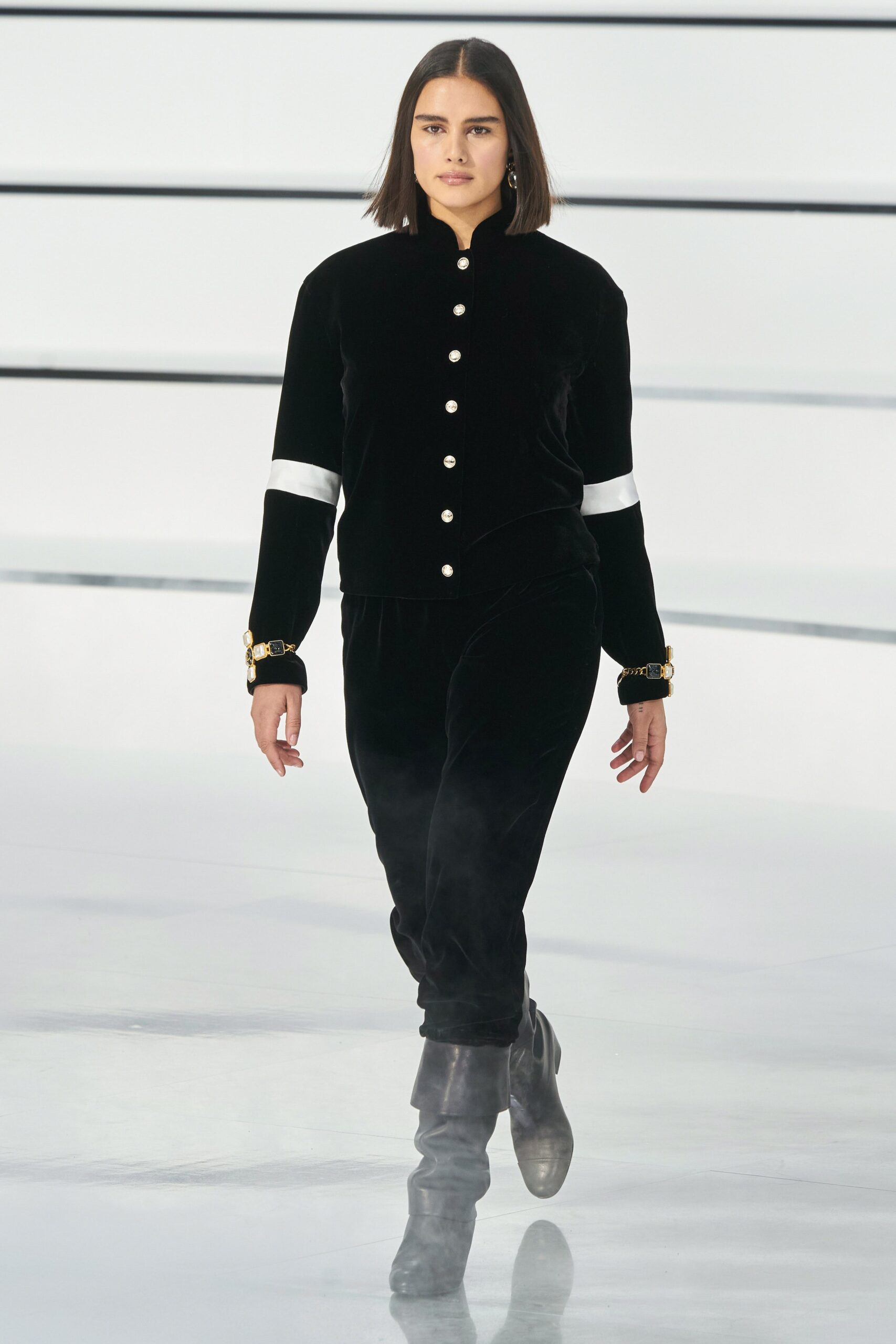 Chanel F/W 20 Look 22