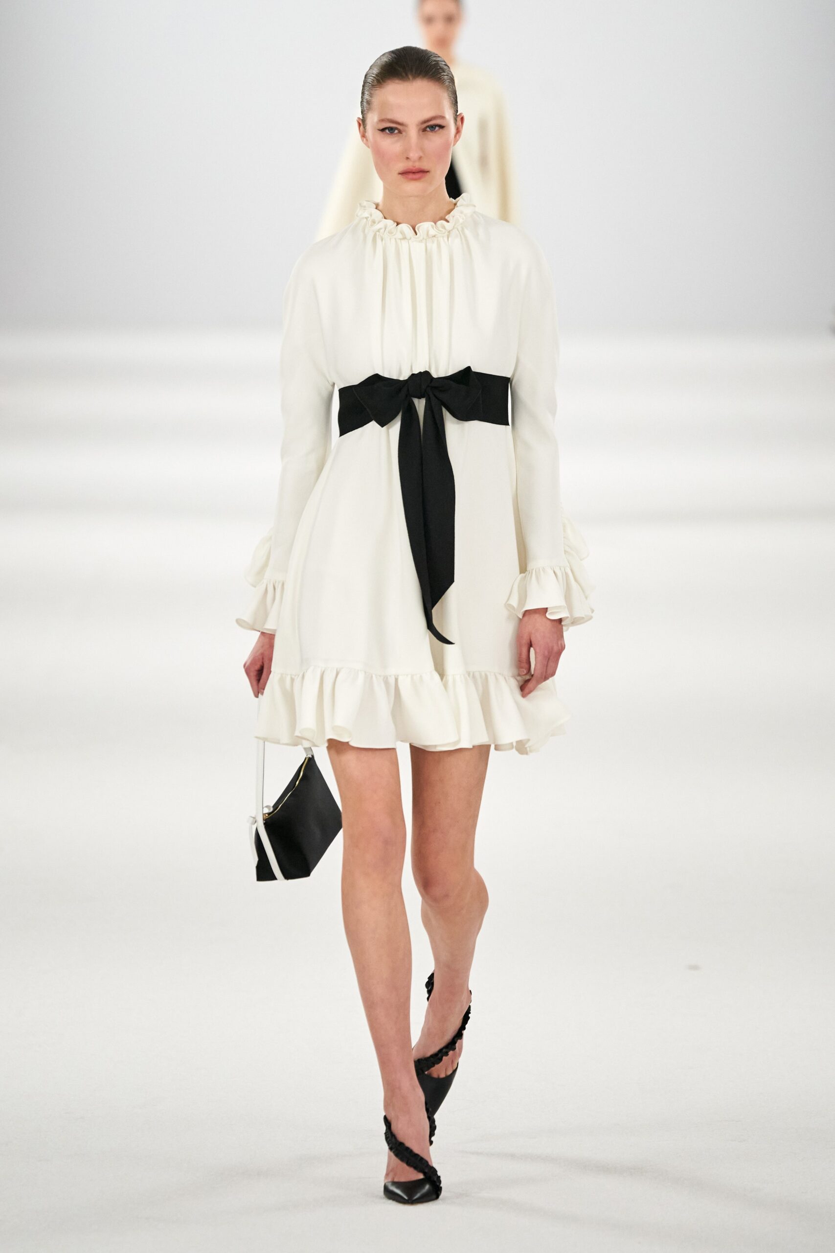 Carolina Herrera F/W 22 Look 448