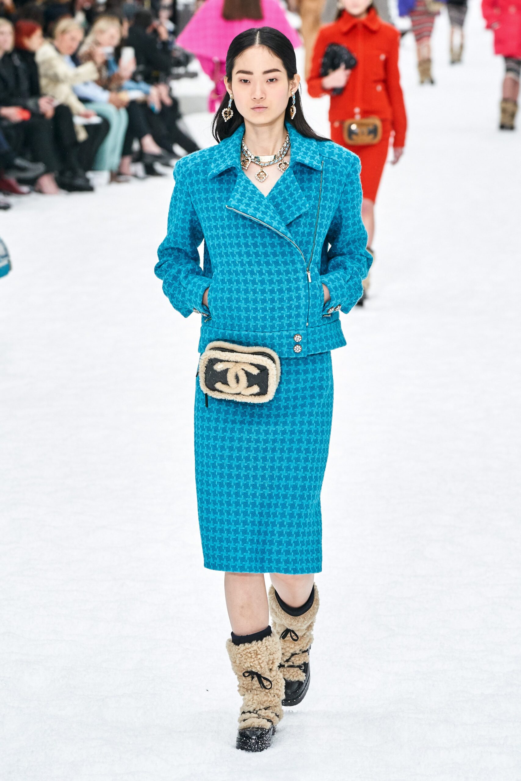Chanel F/W 19 Look 11