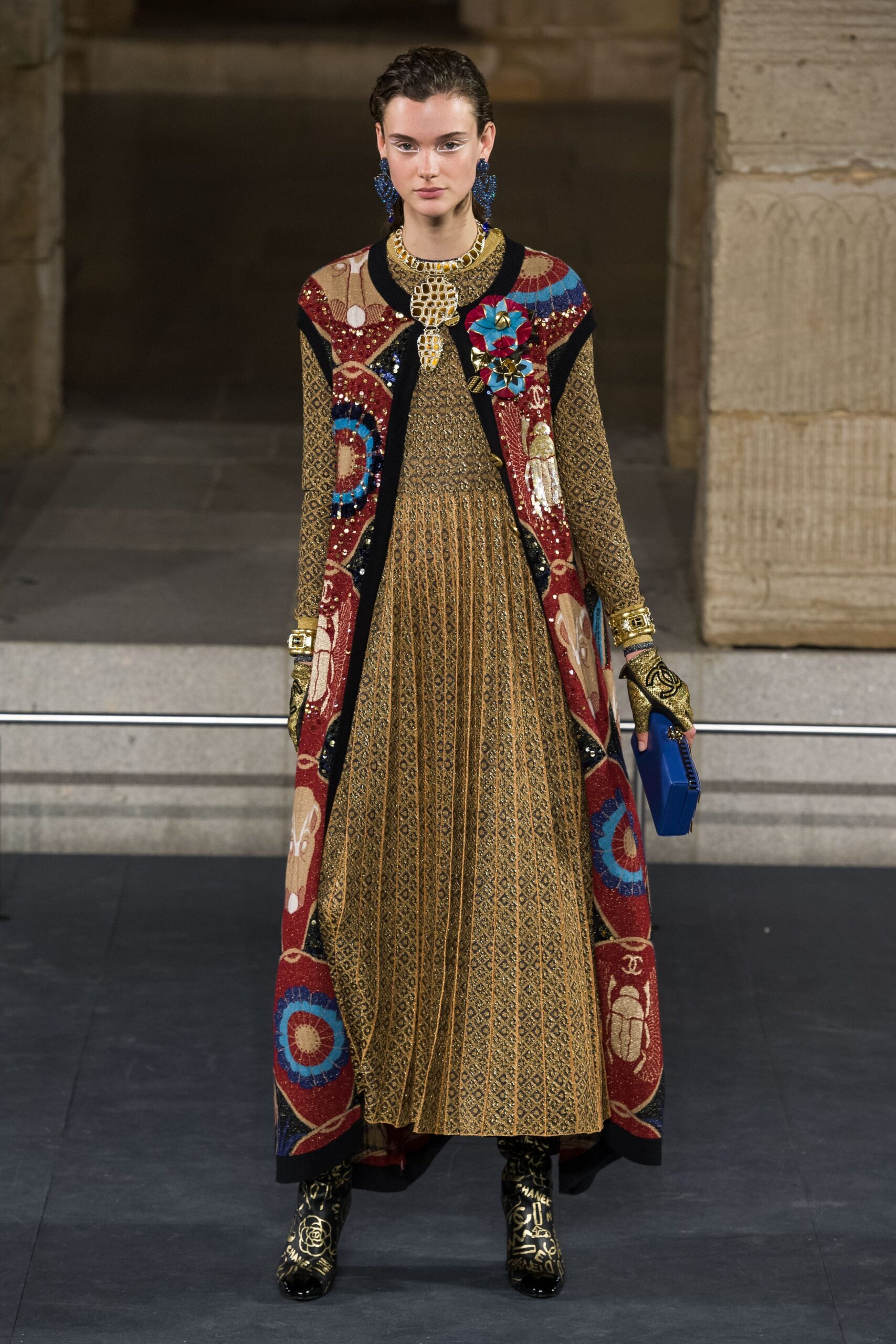 Chanel F/W 19 Look 12
