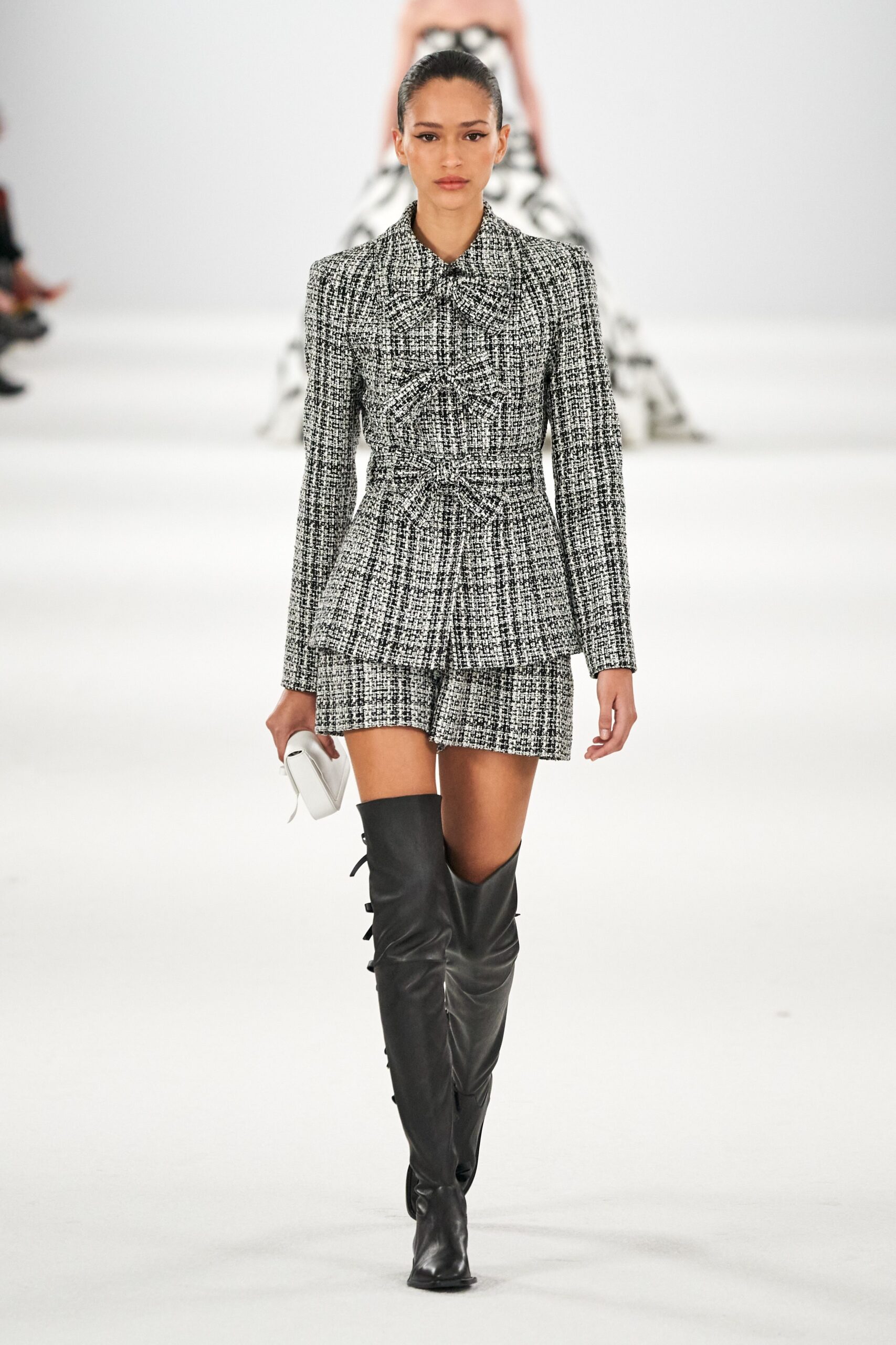 Carolina Herrera F/W 22 Look 499