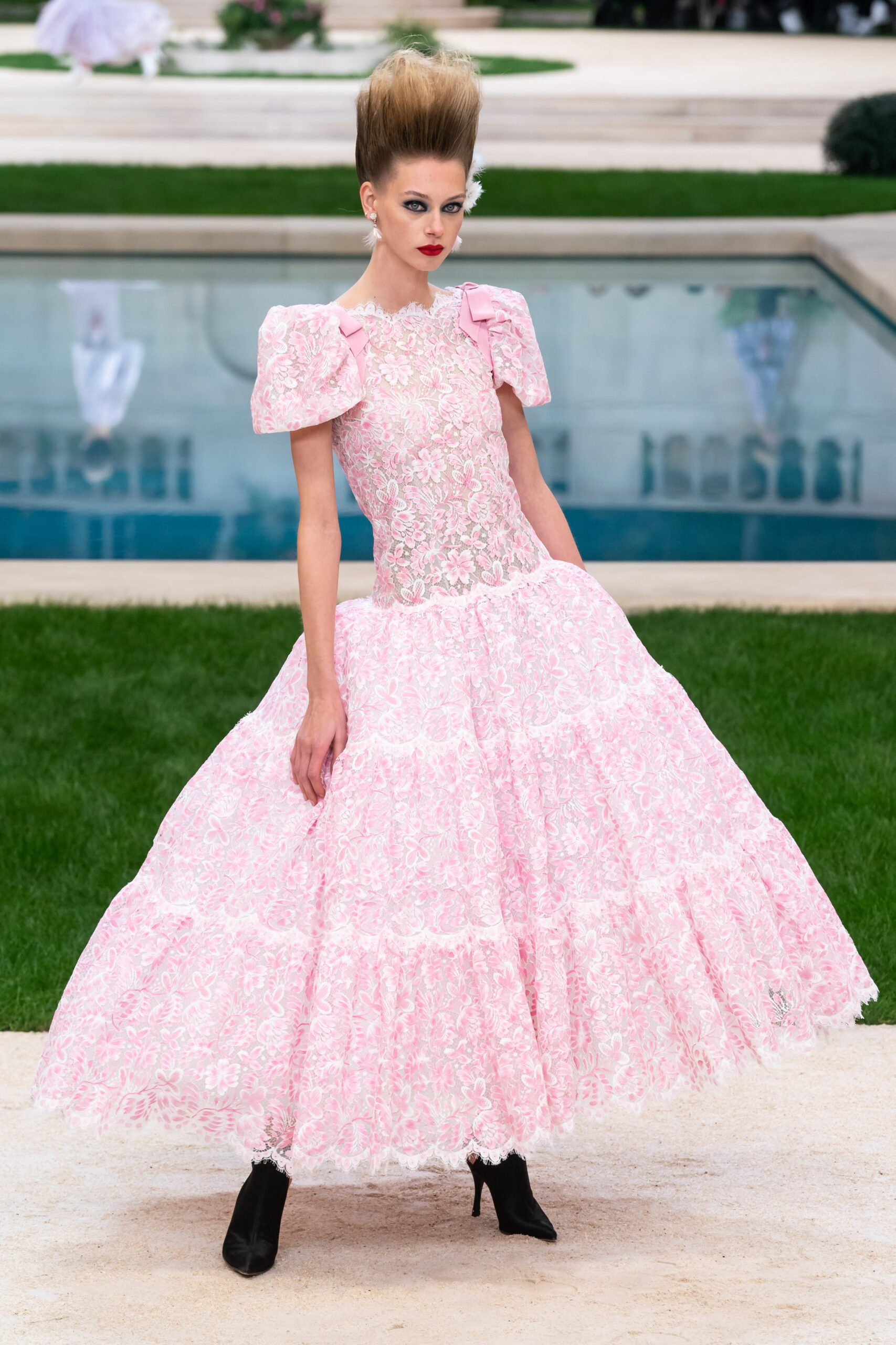 Chanel S/S 19 Couture Look 9