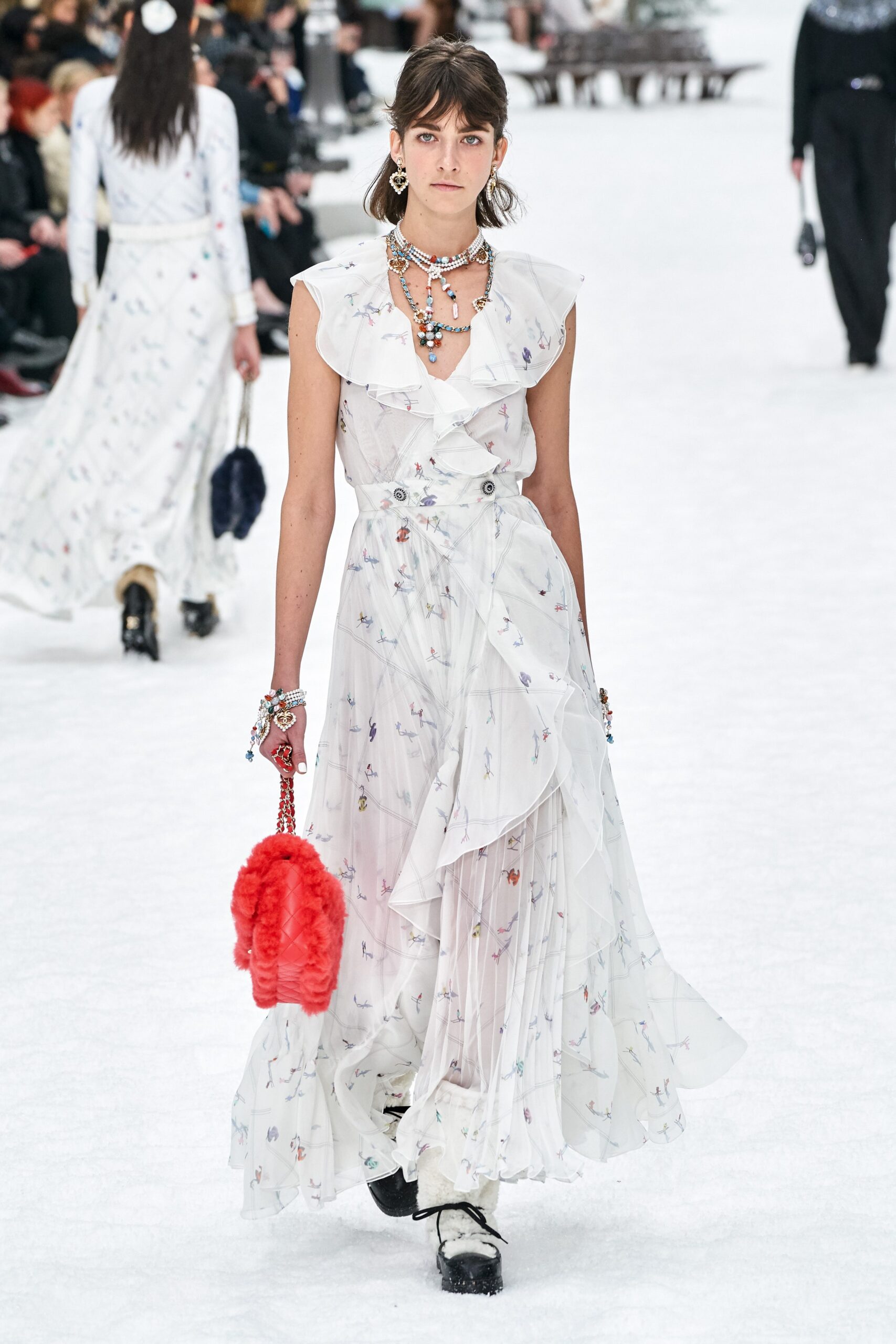 Chanel F/W 19 Look 13