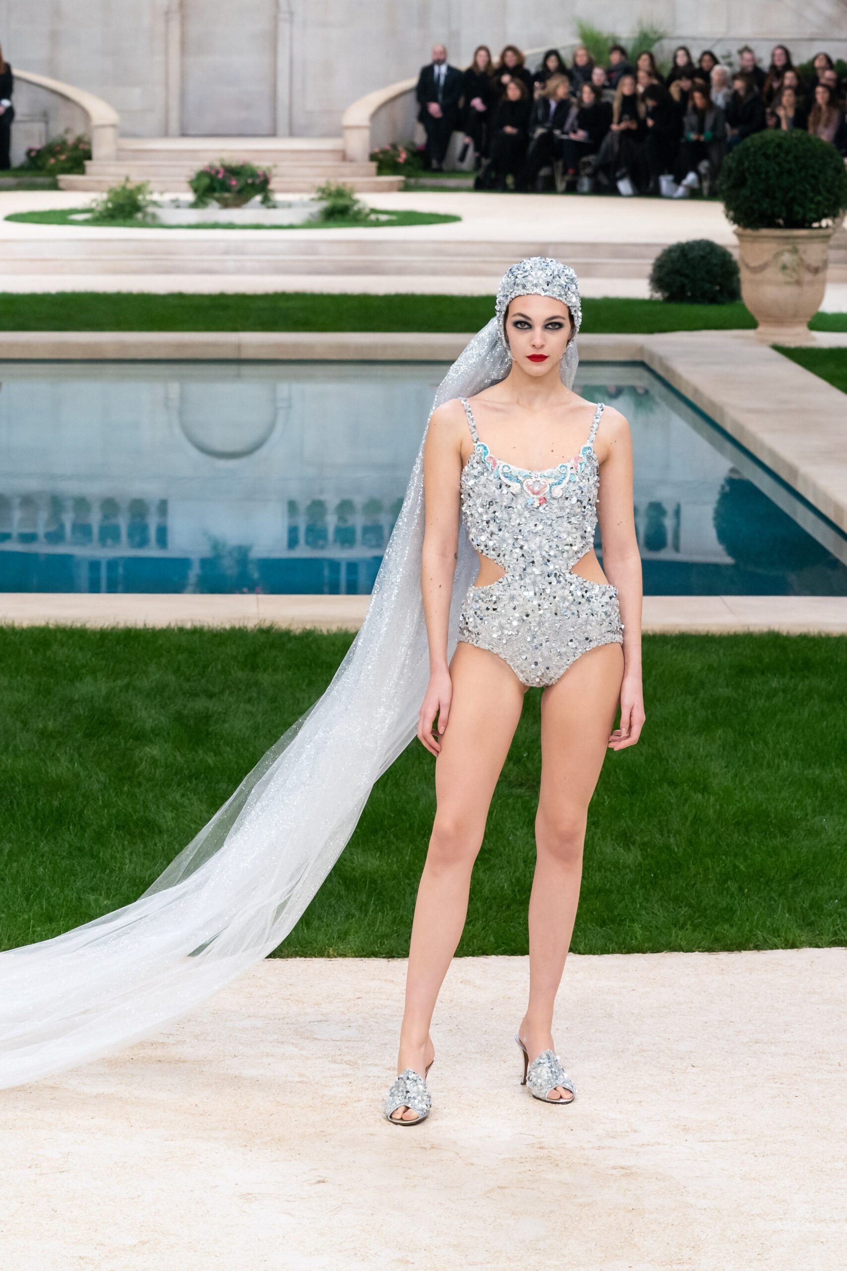 Chanel S/S 19 Couture Look 10